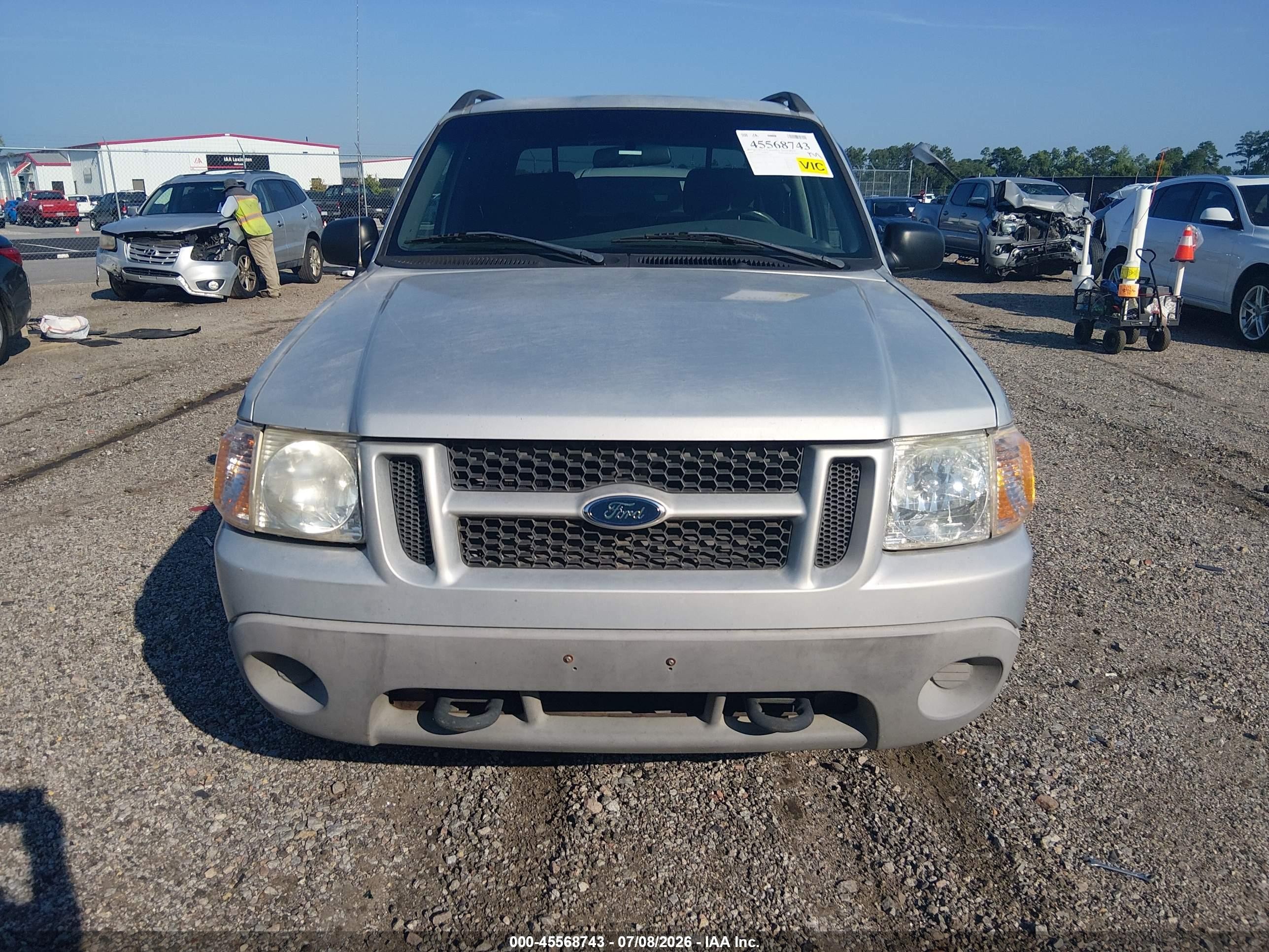 2001 Ford Explorer Sport Trac   Gray vin: 1FMZU67E01UC73087