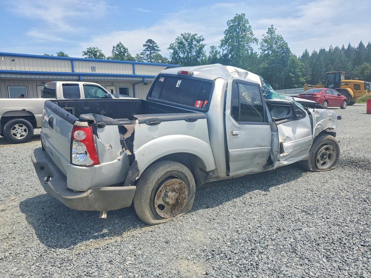 2002 Ford Explorer Sport Trac Серебряный vin: 1FMZU67E02UB80037