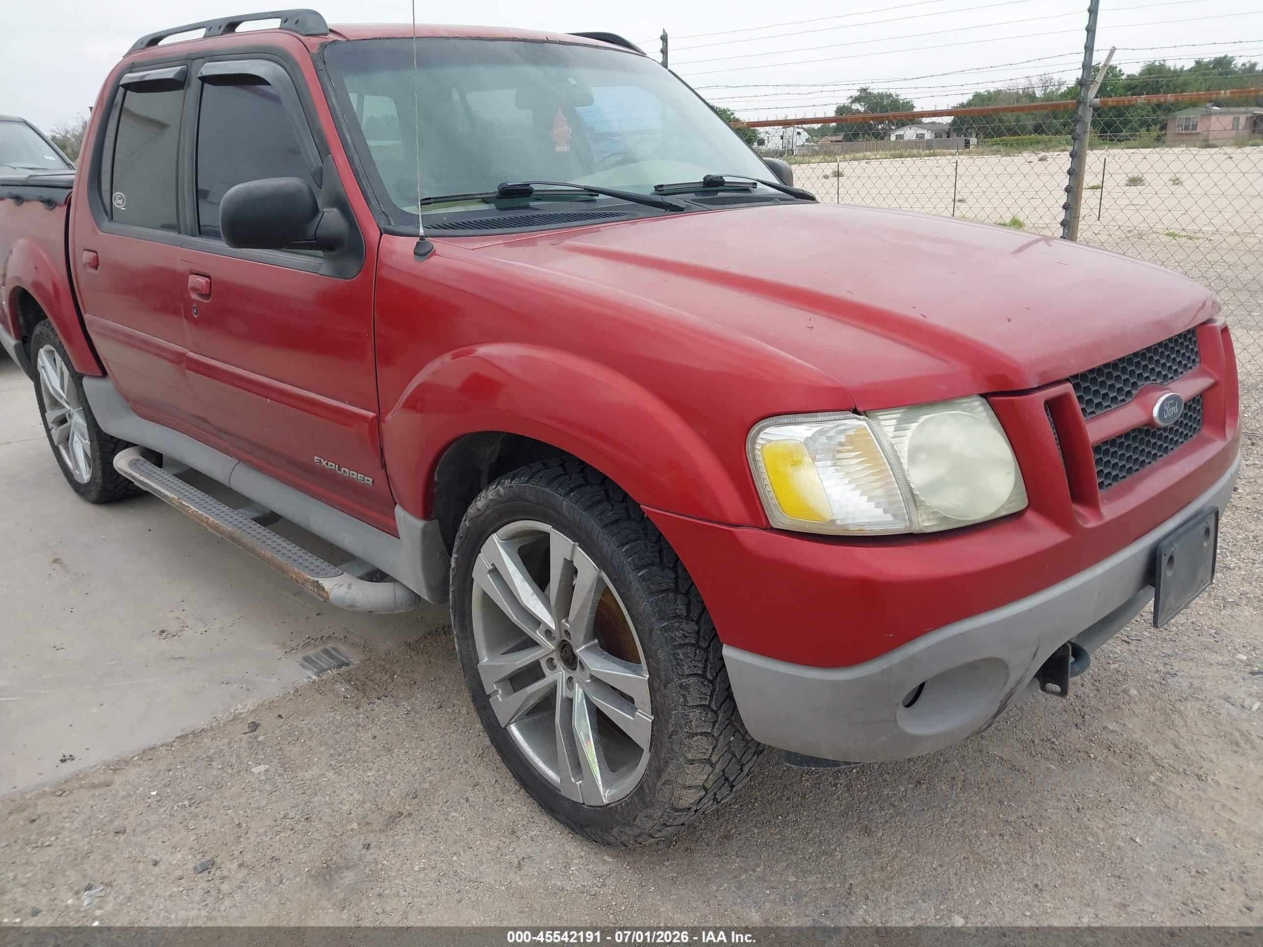 2001 Ford Explorer Sport Trac   Red vin: 1FMZU67E11UB39799