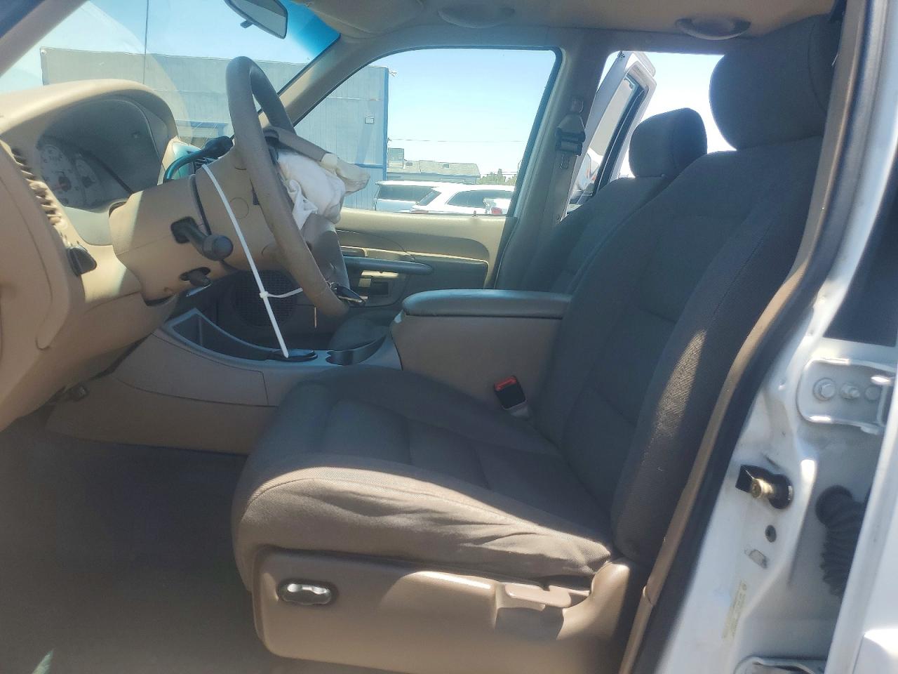 2001 Ford Explorer Sport Trac White vin: 1FMZU67E11UB95757