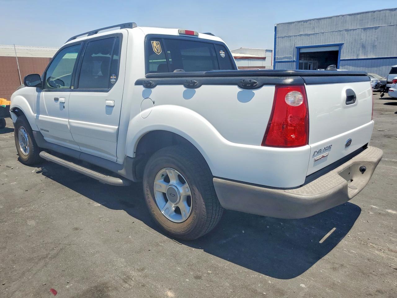2001 Ford Explorer Sport Trac White vin: 1FMZU67E11UB95757