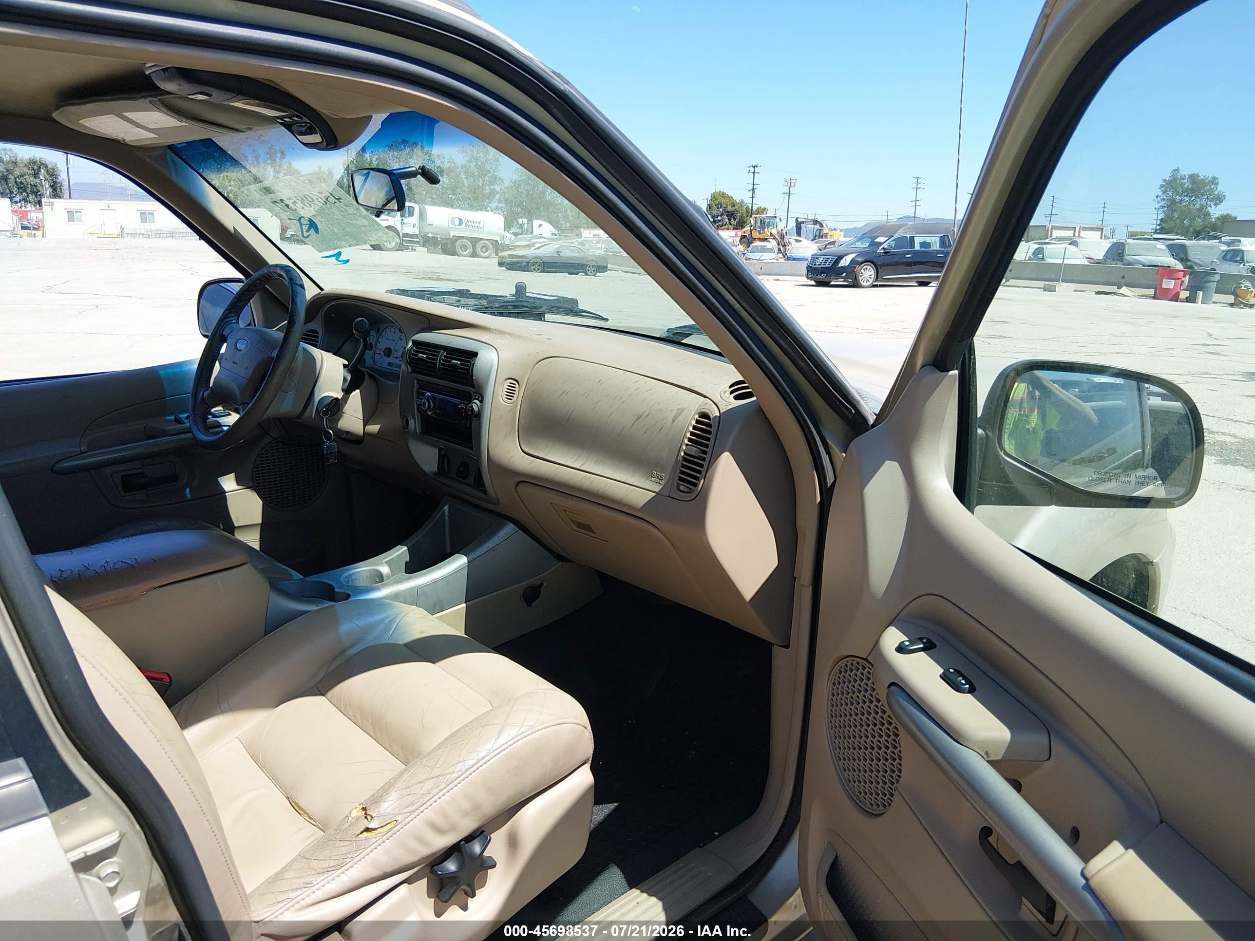 2001 Ford Explorer Sport Trac   Tan vin: 1FMZU67E11UC23296