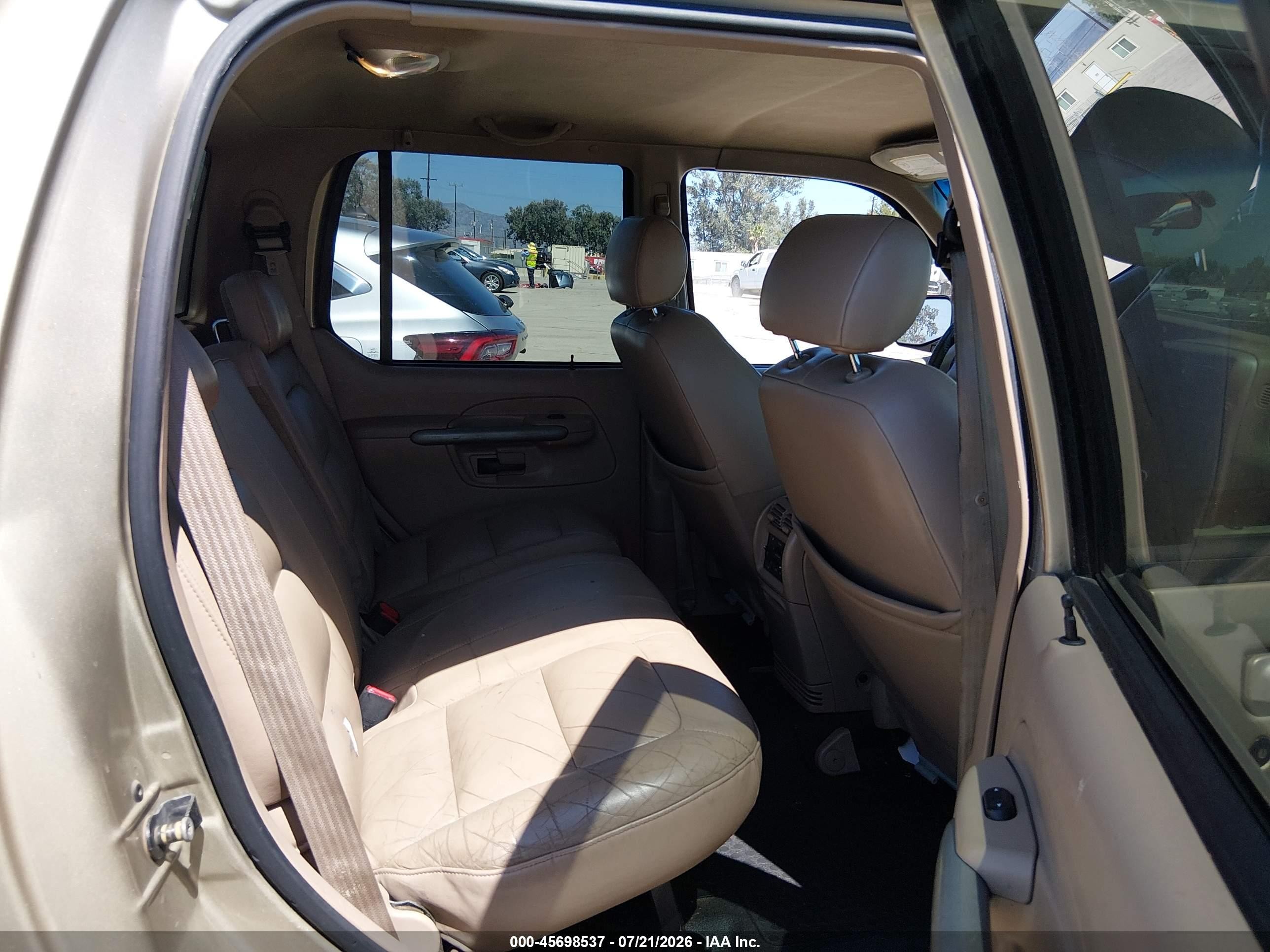 2001 Ford Explorer Sport Trac   Tan vin: 1FMZU67E11UC23296