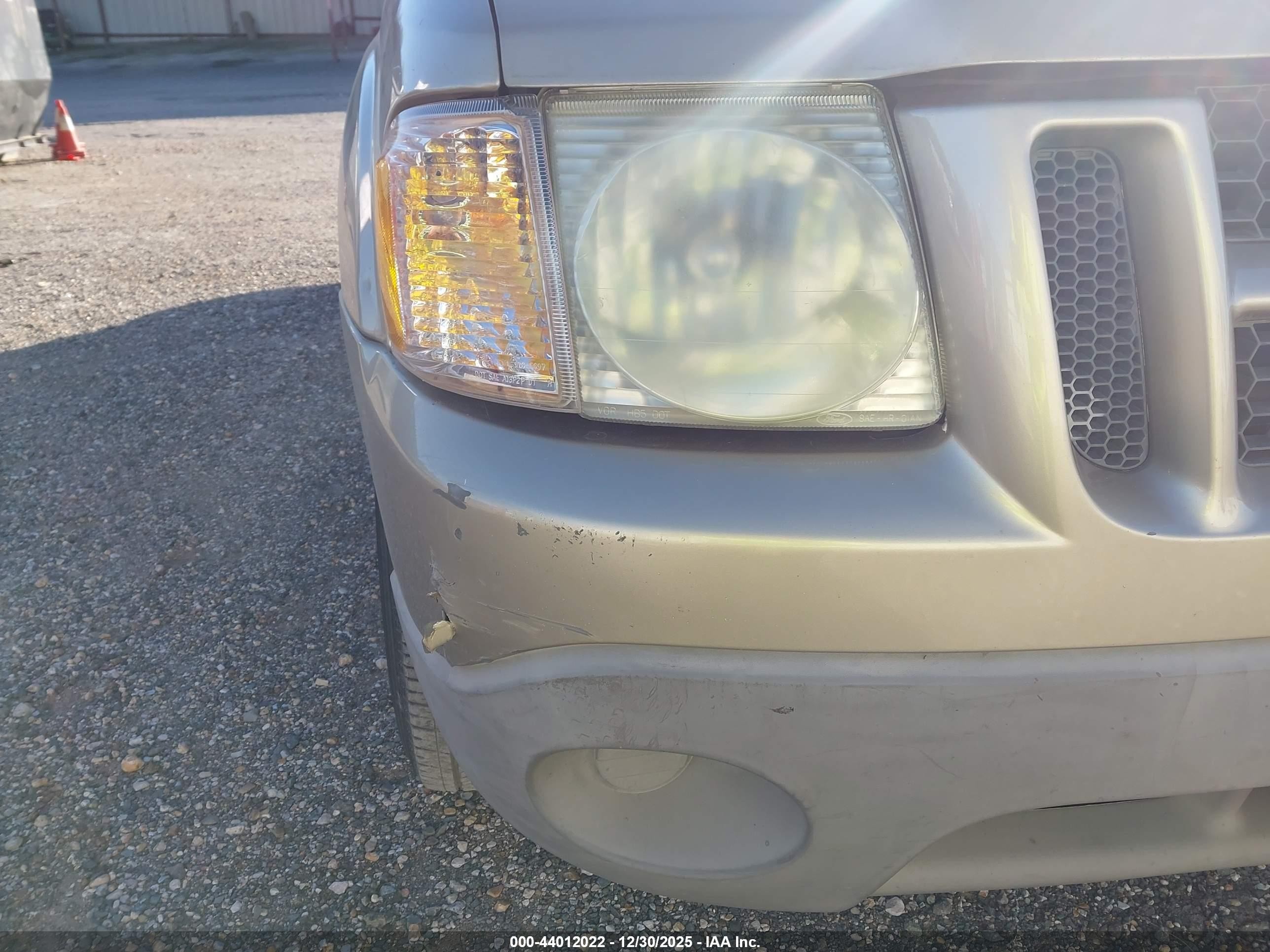 2002 Ford Explorer Sport Trac   Желто-коричневый vin: 1FMZU67E12UB98398