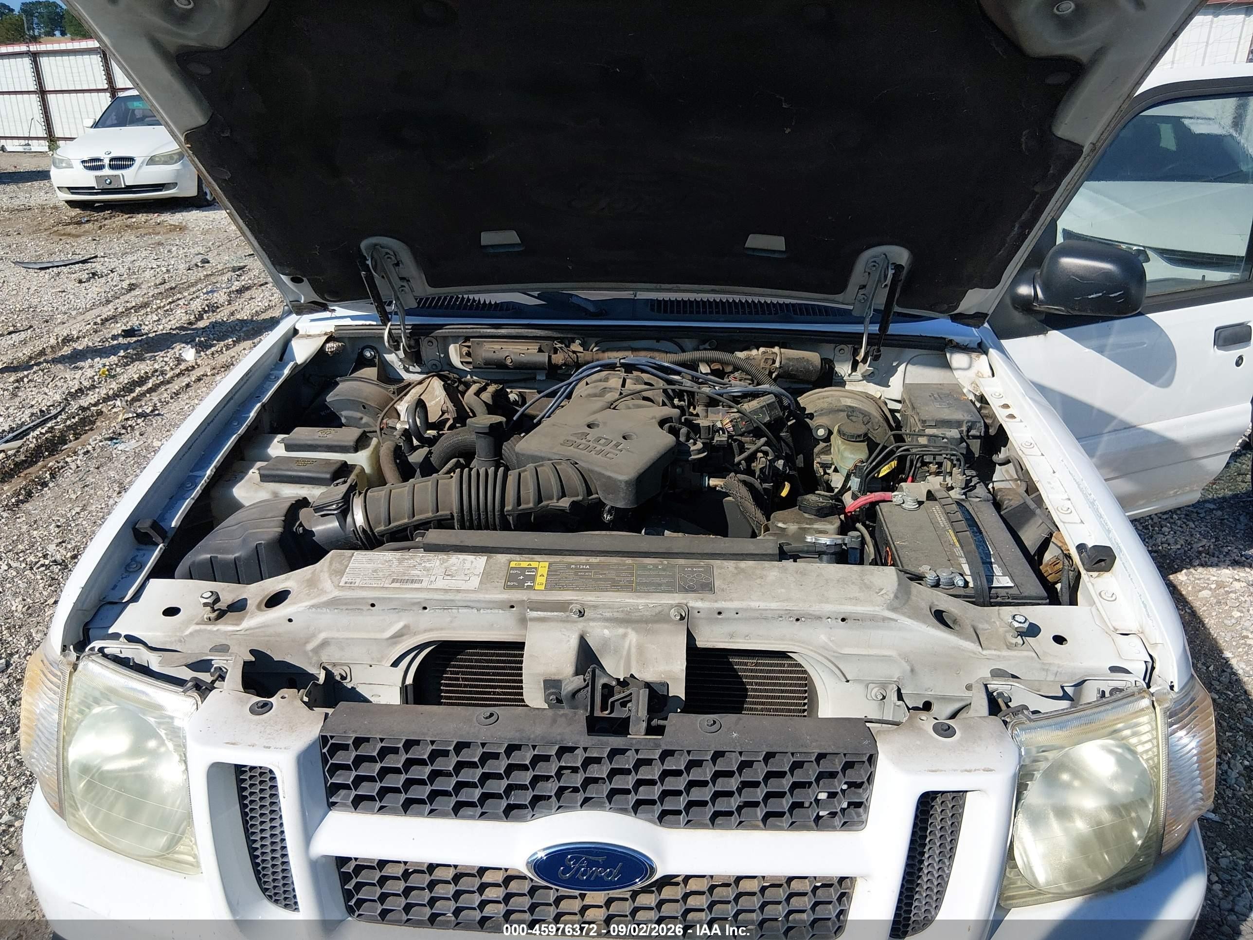 2003 Ford Explorer Sport Trac Xls/xlt Белый vin: 1FMZU67E13UC50386
