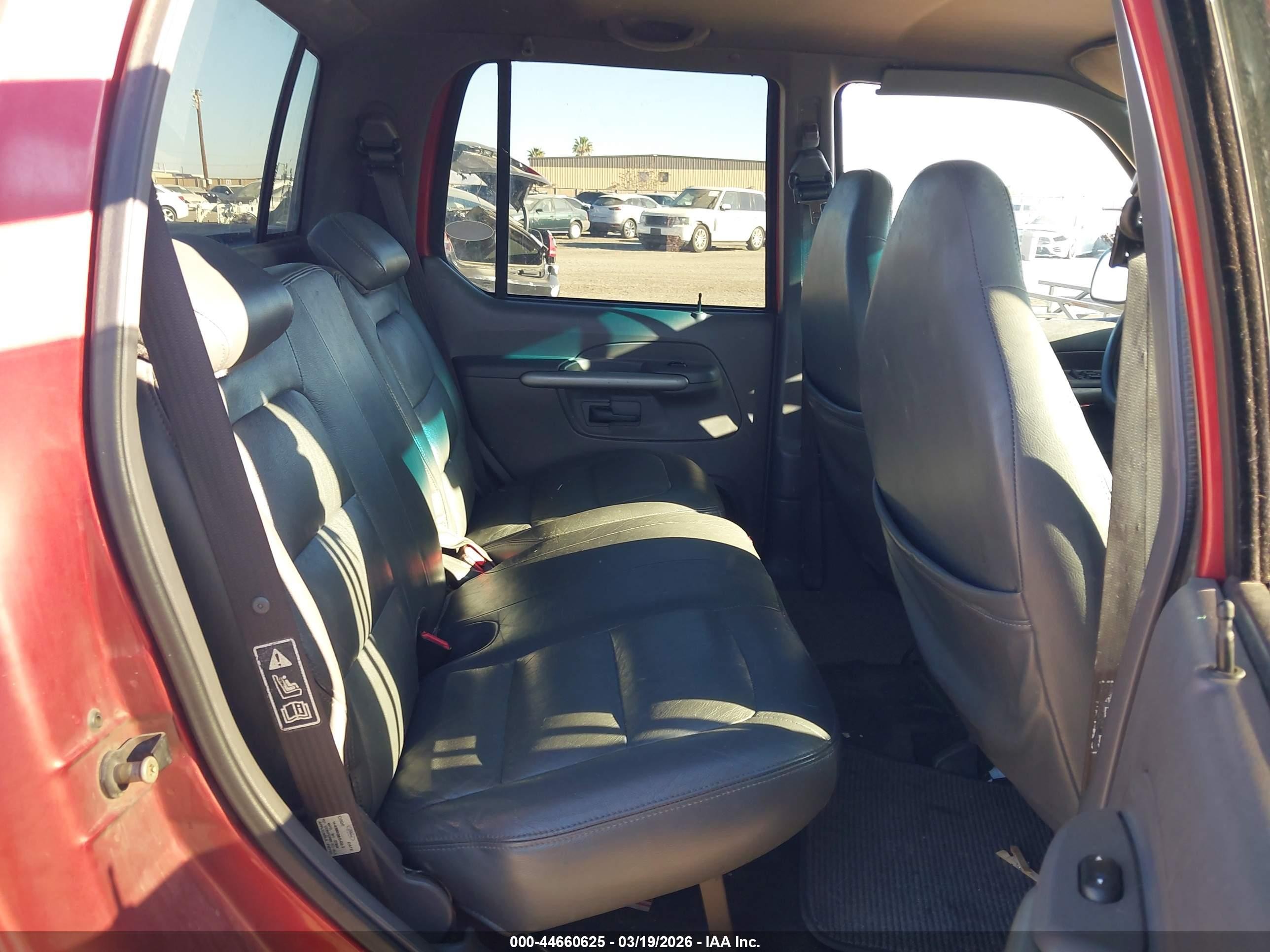 2002 Ford Explorer Sport Trac   Maroon vin: 1FMZU67E22UC38732