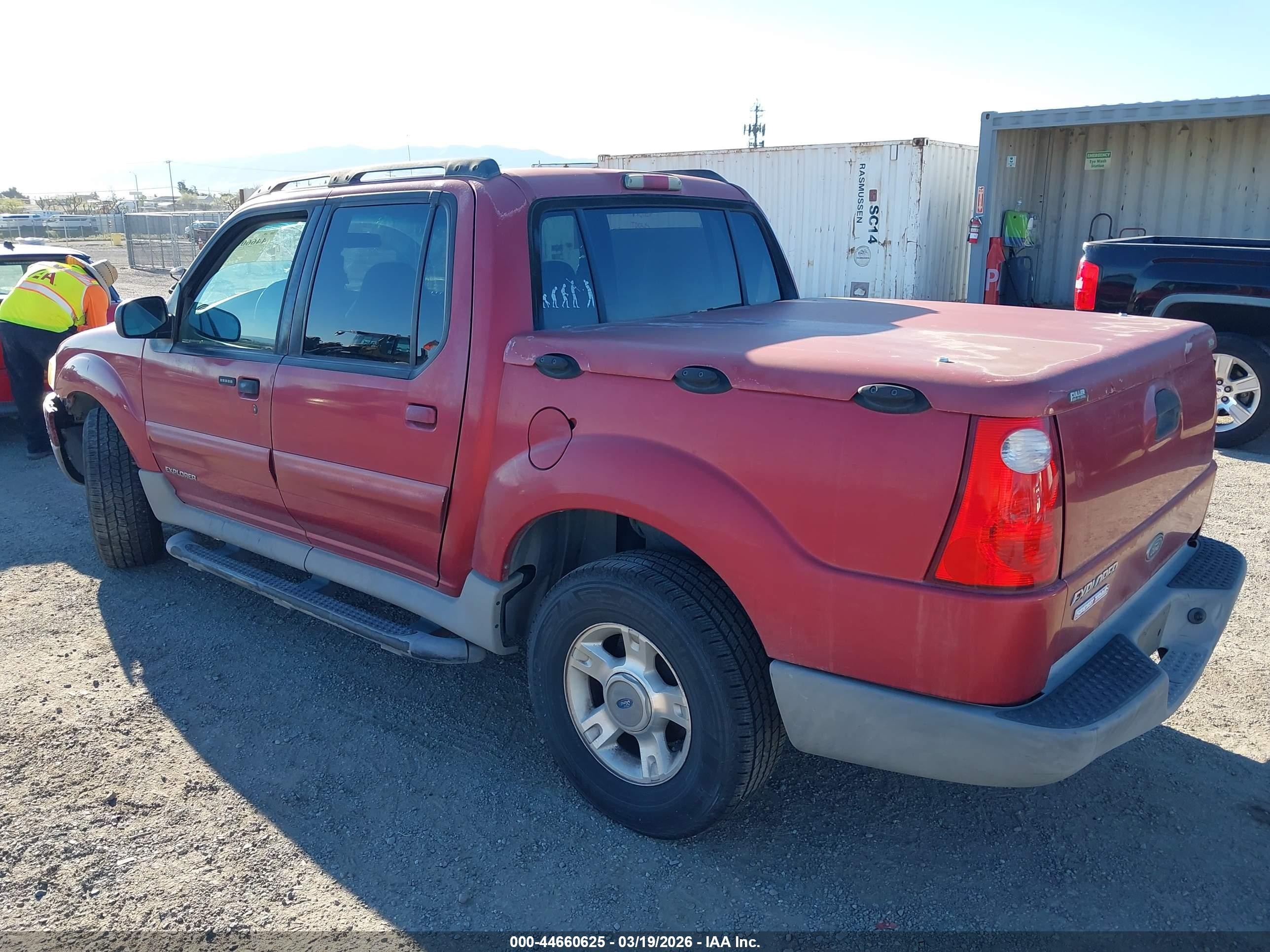 2002 Ford Explorer Sport Trac   Maroon vin: 1FMZU67E22UC38732