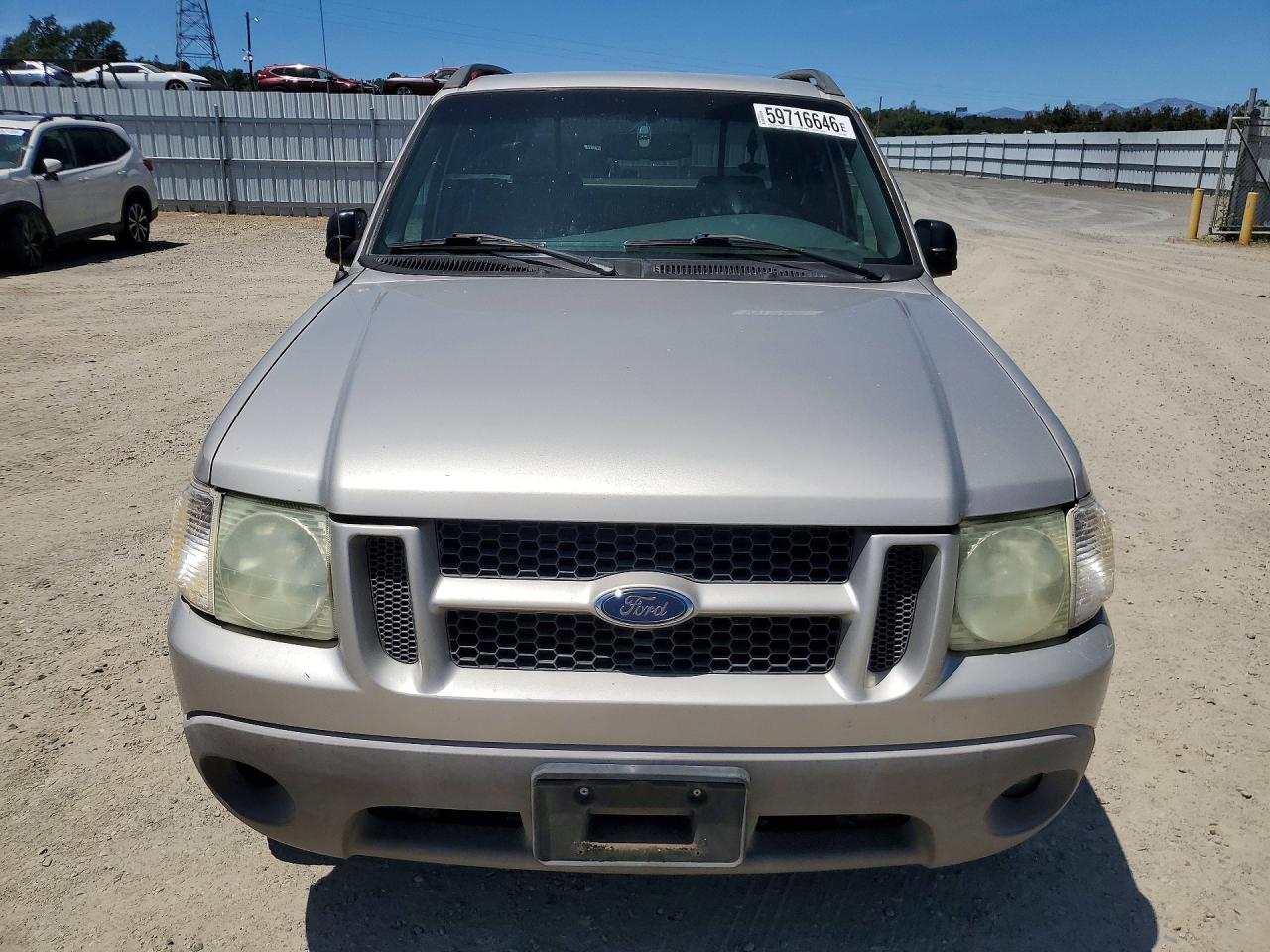 2002 Ford Explorer Sport Trac Серебряный vin: 1FMZU67E22UC69396