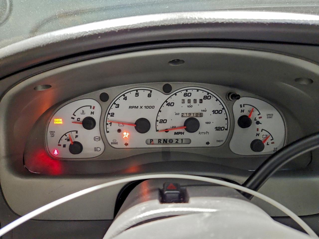 2002 Ford Explorer Sport Trac Red vin: 1FMZU67E22UD13932