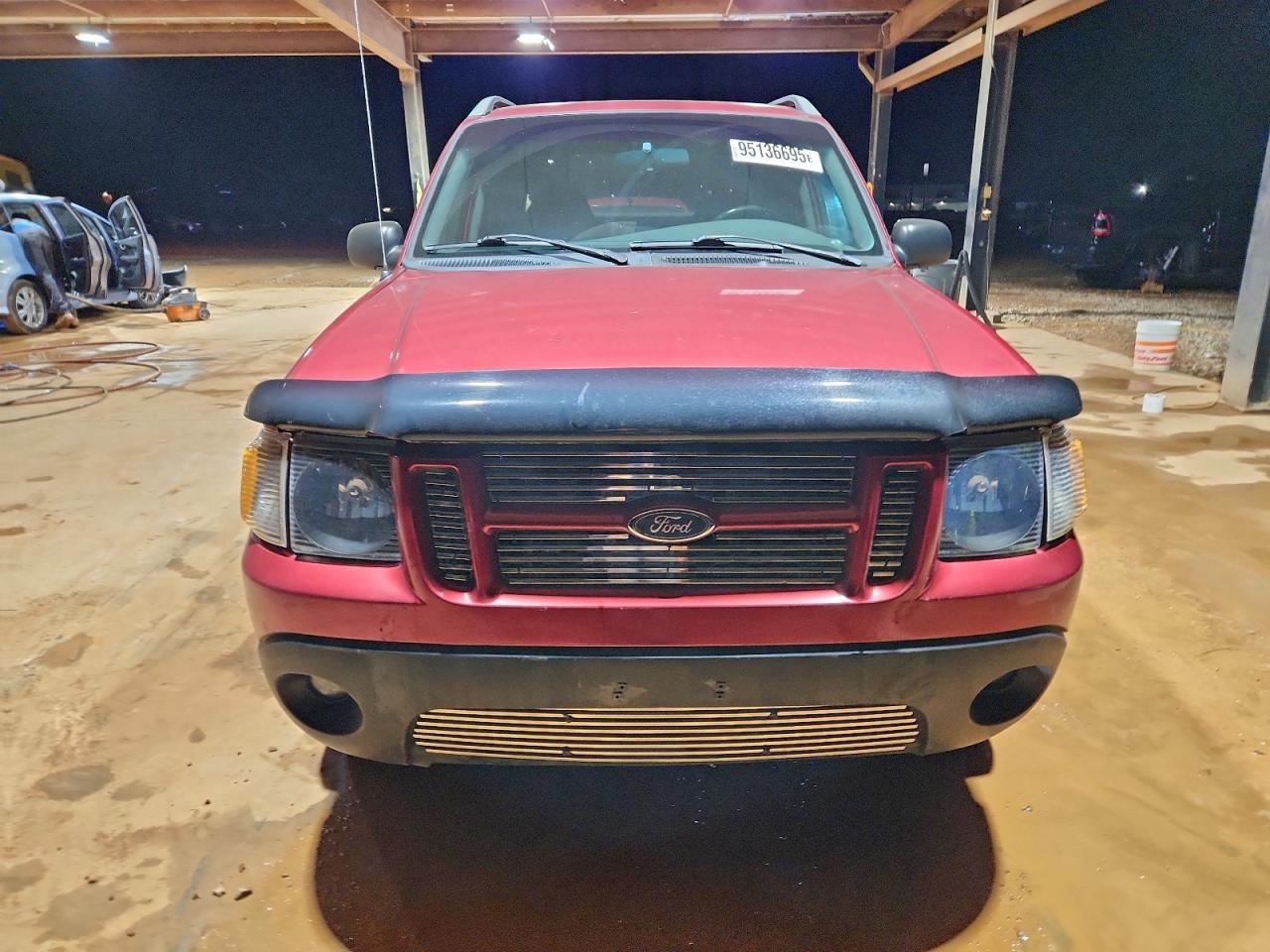 2002 Ford Explorer Sport Trac Red vin: 1FMZU67E22UD13932
