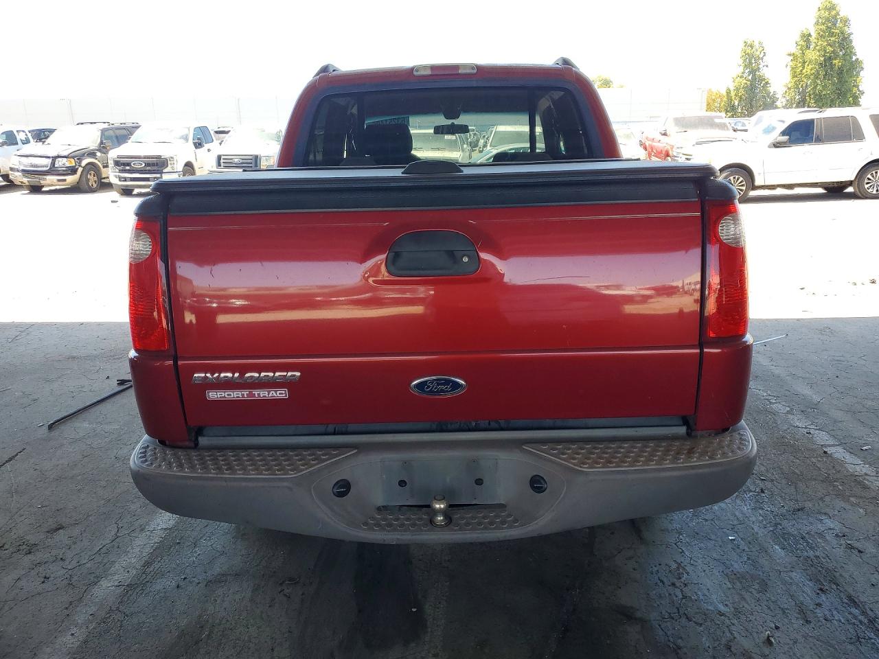 2001 Ford Explorer Sport Trac Red vin: 1FMZU67E31UB76563