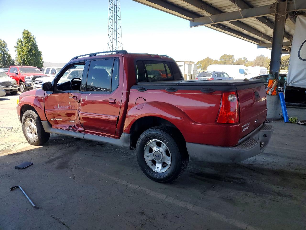 2001 Ford Explorer Sport Trac Red vin: 1FMZU67E31UB76563