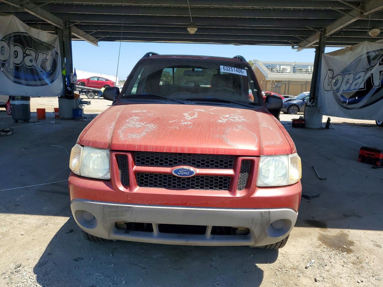 2001 Ford Explorer Sport Trac Red vin: 1FMZU67E31UB76563