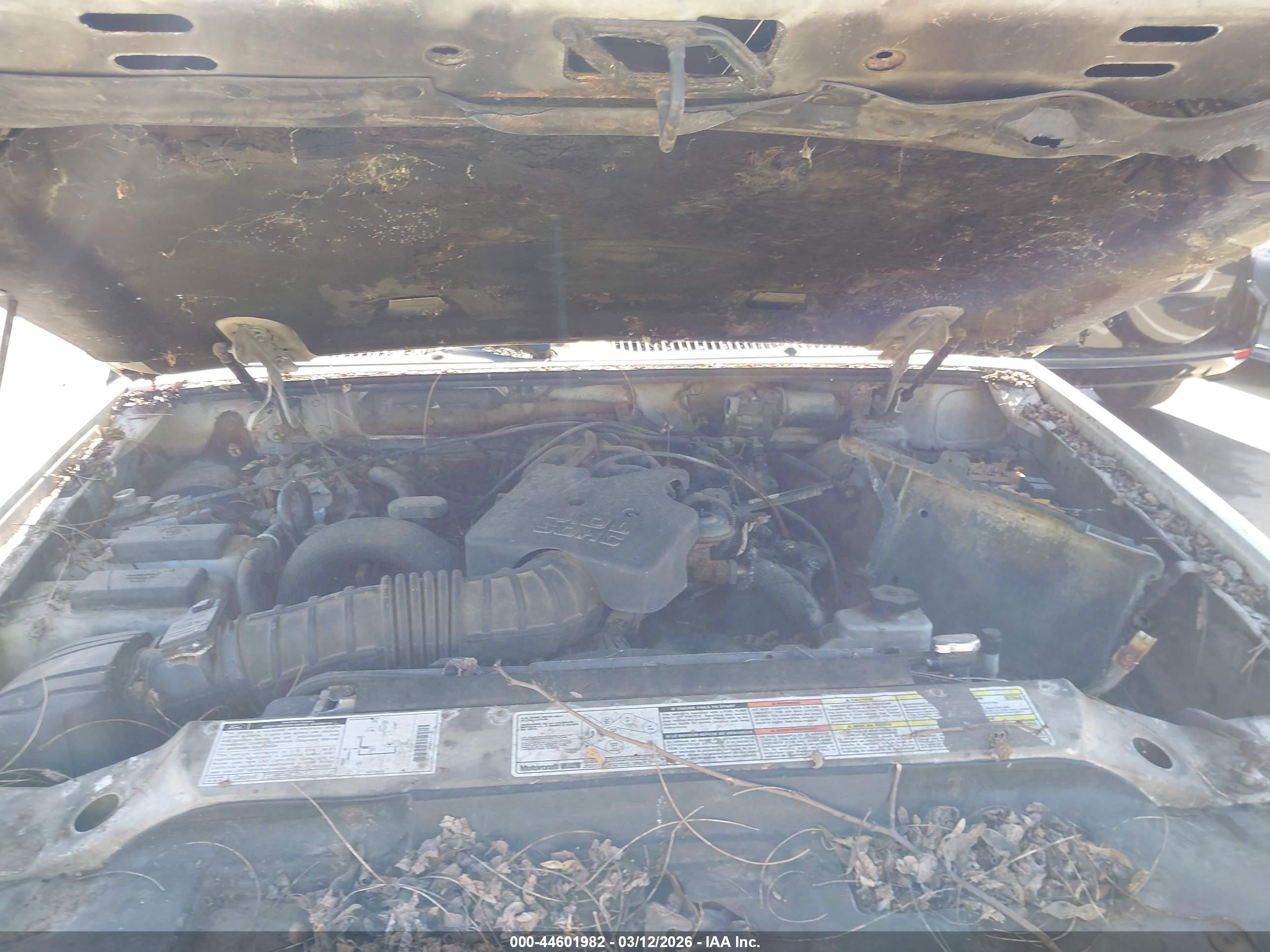 2001 Ford Explorer Sport Trac   Белый vin: 1FMZU67E31UB96439