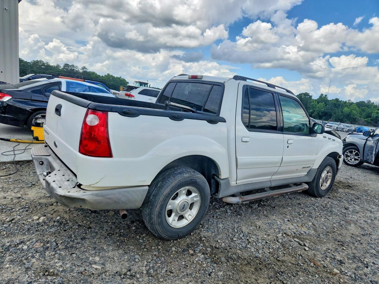 2001 Ford Explorer Sport Trac White vin: 1FMZU67E41UA18023