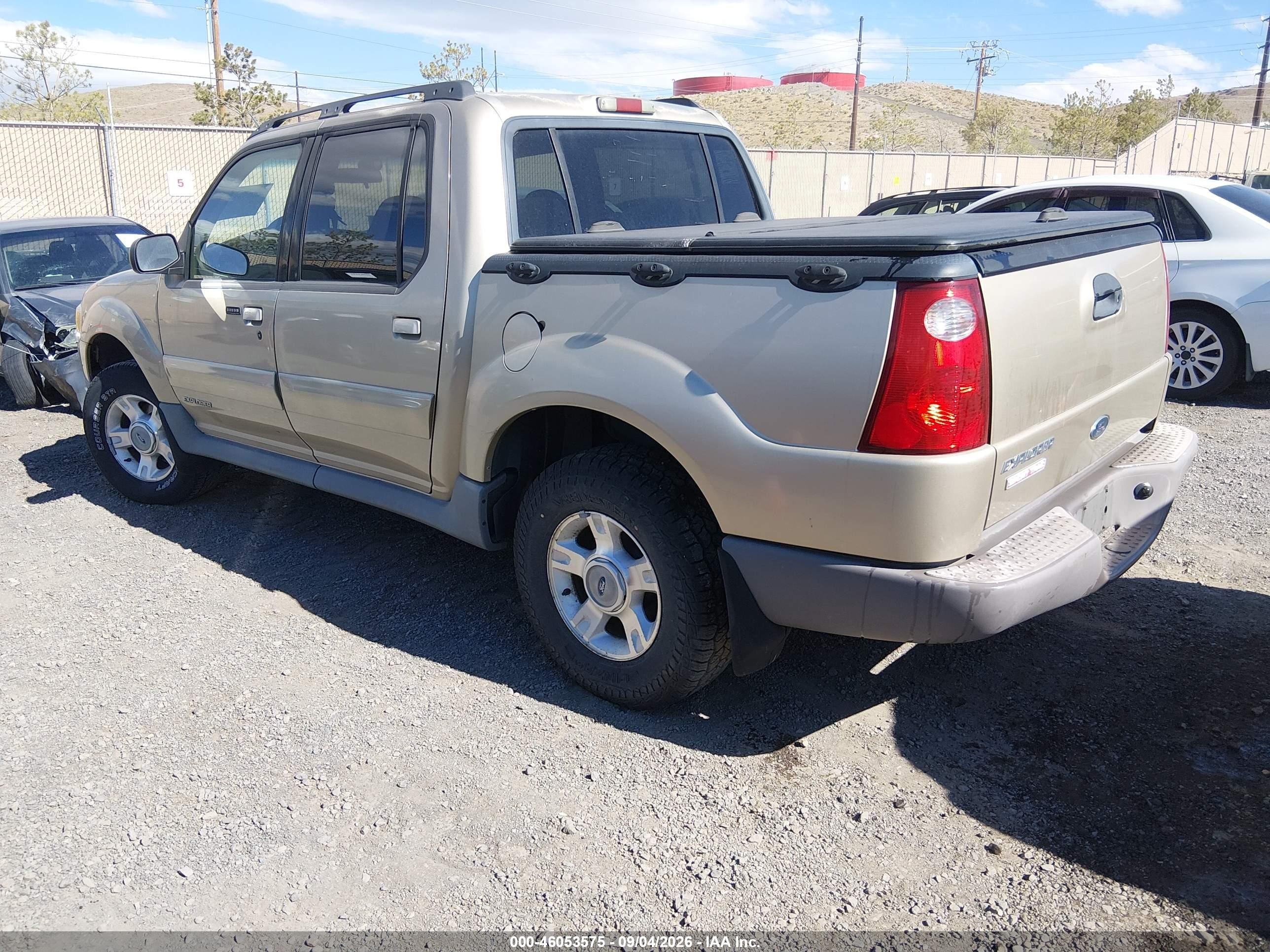 2001 Ford Explorer Sport Trac   Gold vin: 1FMZU67E41UB82307