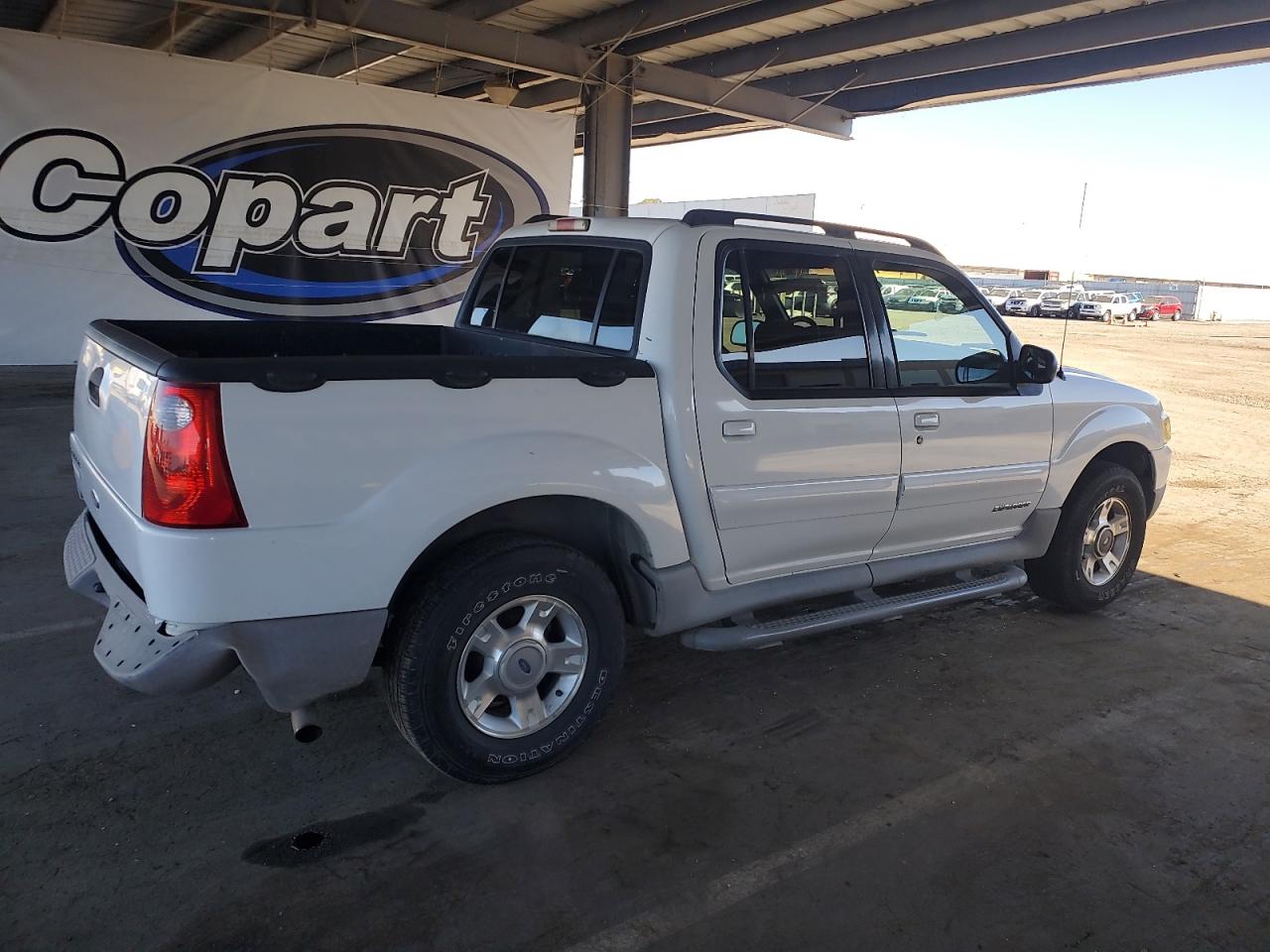 2001 Ford Explorer Sport Trac Белый vin: 1FMZU67E51UB71266