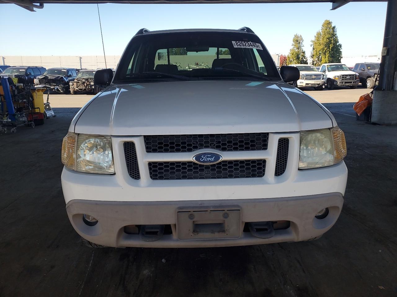2001 Ford Explorer Sport Trac Белый vin: 1FMZU67E51UB71266