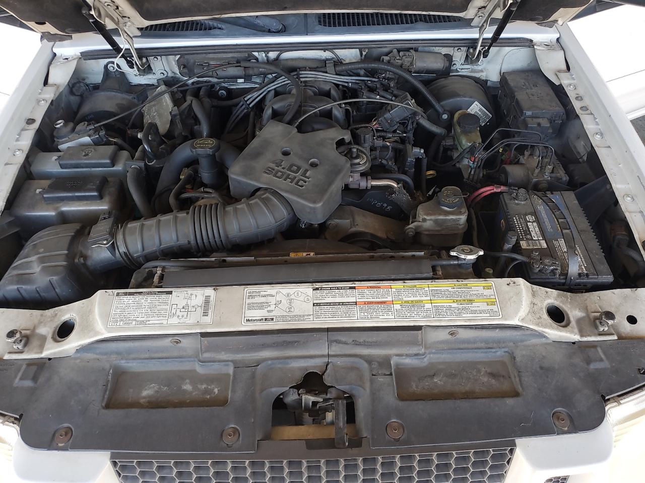 2001 Ford Explorer Sport Trac Белый vin: 1FMZU67E51UB71266