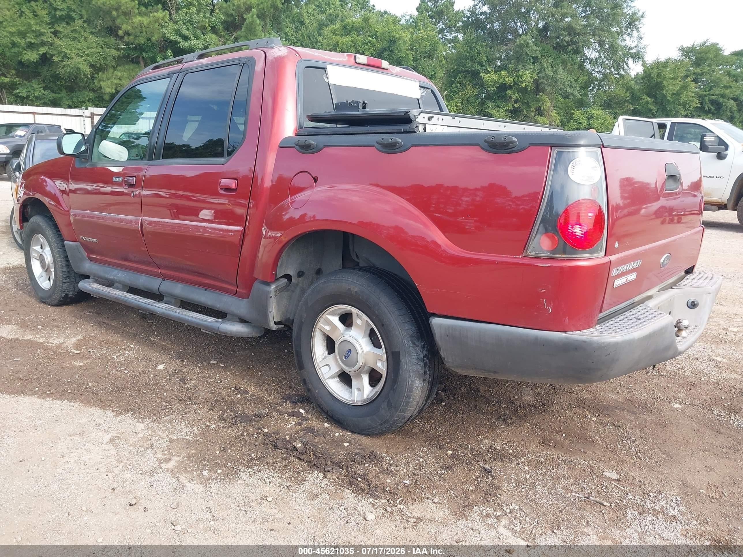 2001 Ford Explorer Sport Trac   Red vin: 1FMZU67E51UB72403