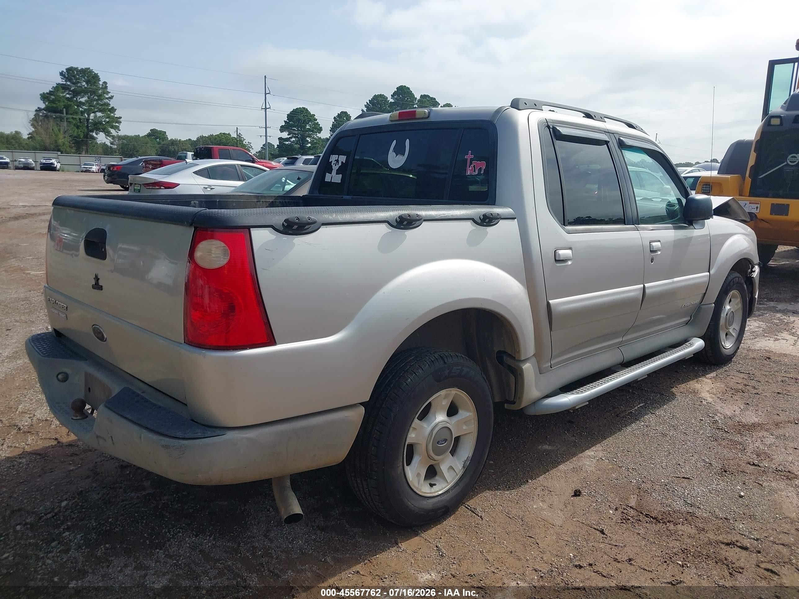 2002 Ford Explorer Sport Trac   Silver vin: 1FMZU67E52UD00107