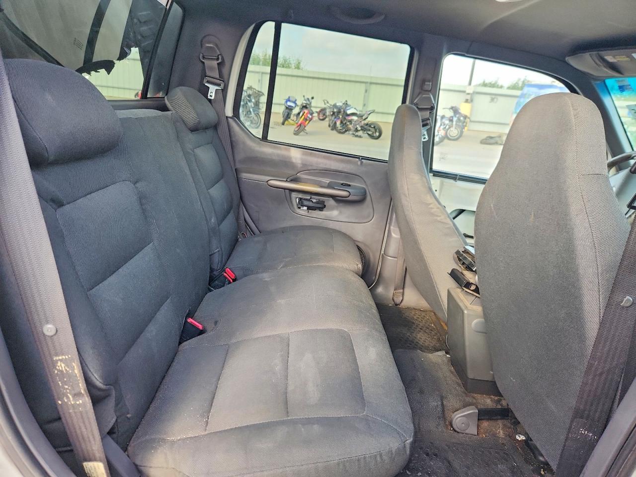2001 Ford Explorer Sport Trac White vin: 1FMZU67E61UB01498