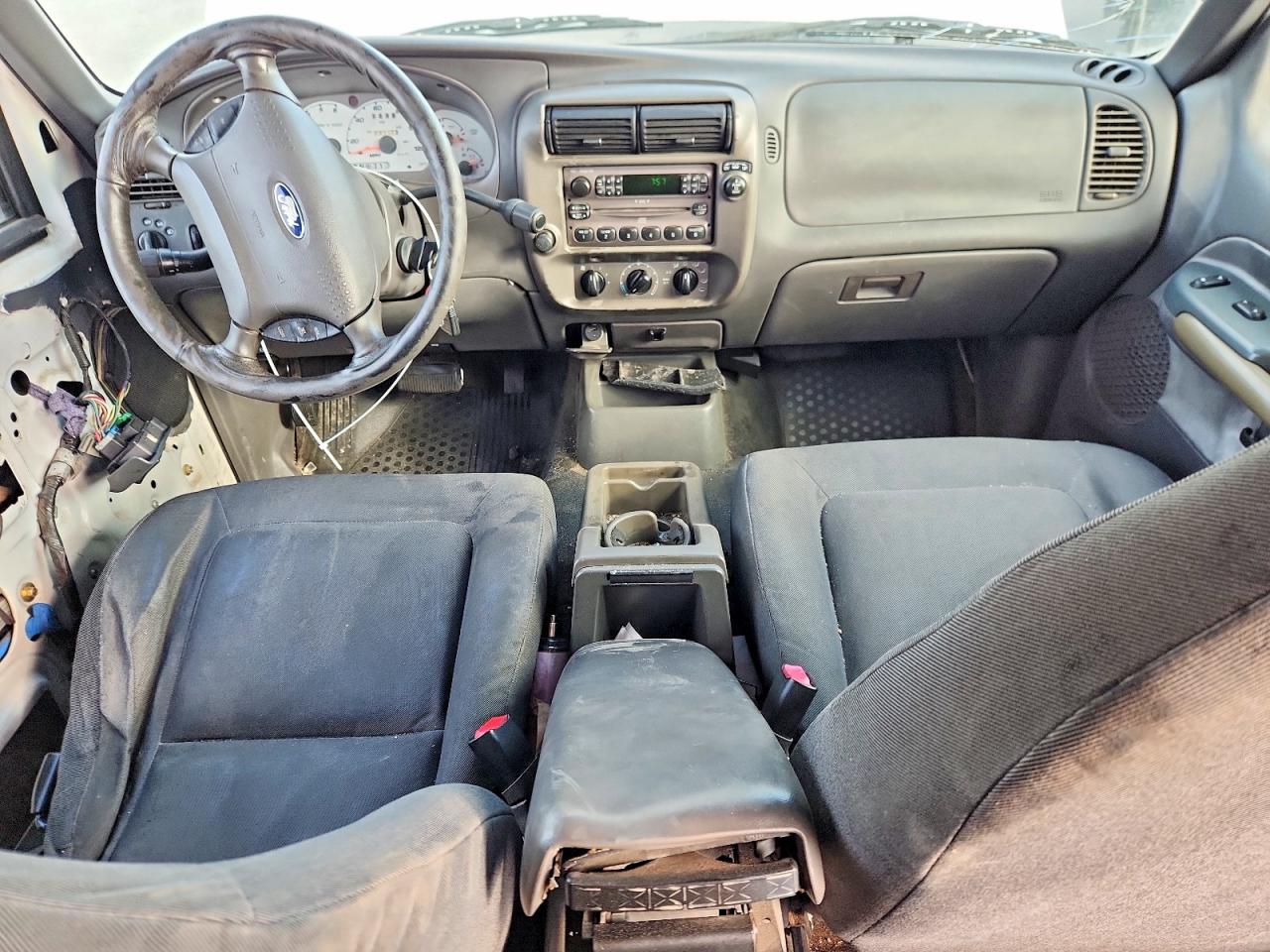 2001 Ford Explorer Sport Trac White vin: 1FMZU67E61UB01498