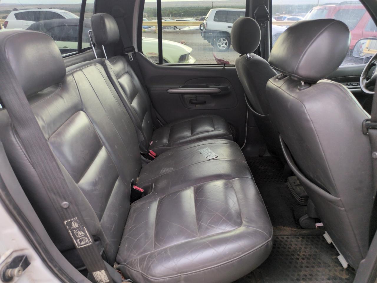 2001 Ford Explorer Sport Trac White vin: 1FMZU67E61UB59238