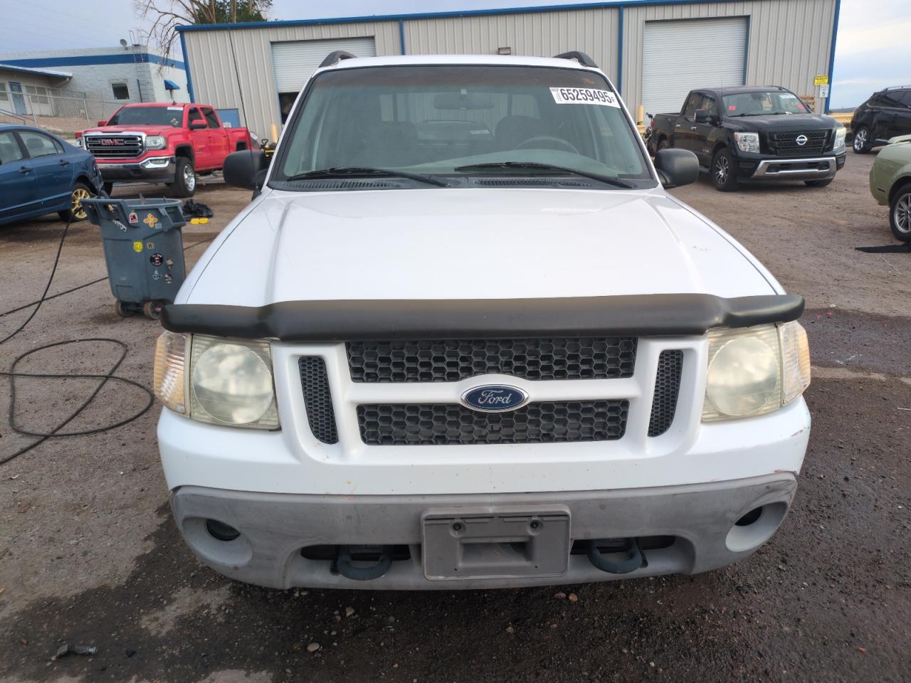 2001 Ford Explorer Sport Trac White vin: 1FMZU67E61UB59238