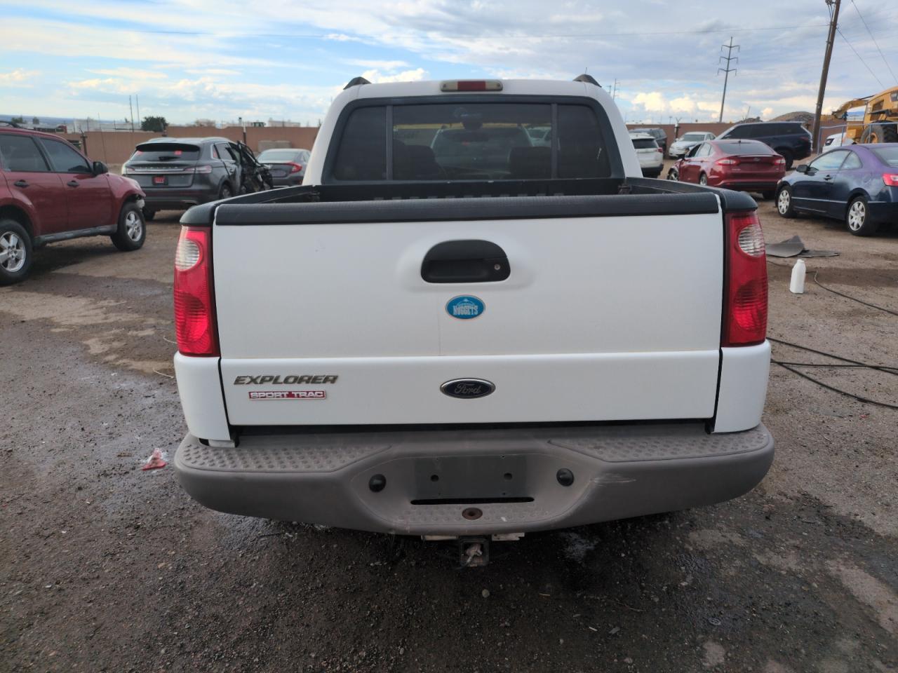 2001 Ford Explorer Sport Trac White vin: 1FMZU67E61UB59238