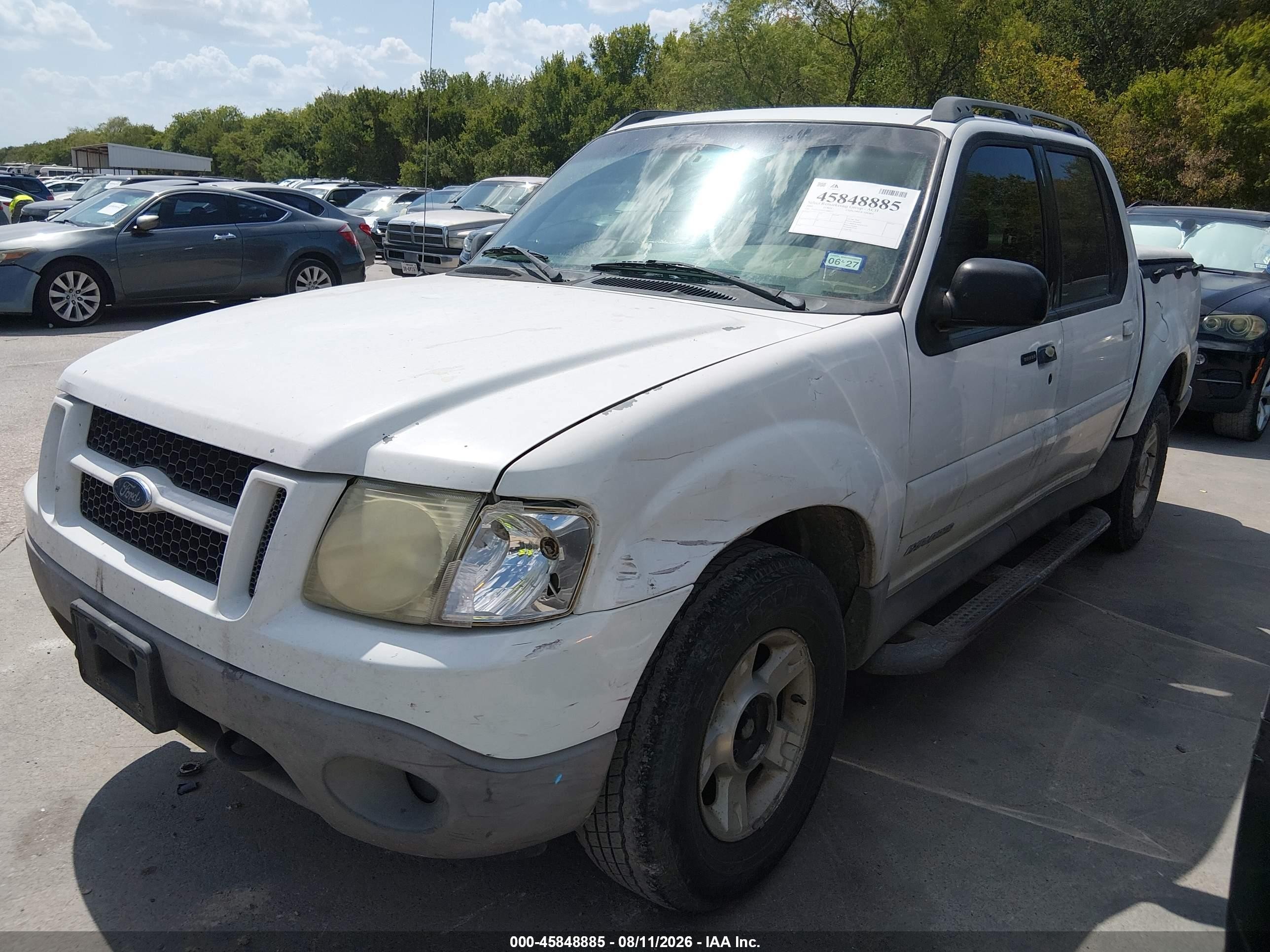 2002 Ford Explorer Sport Trac   White vin: 1FMZU67E62UB84271