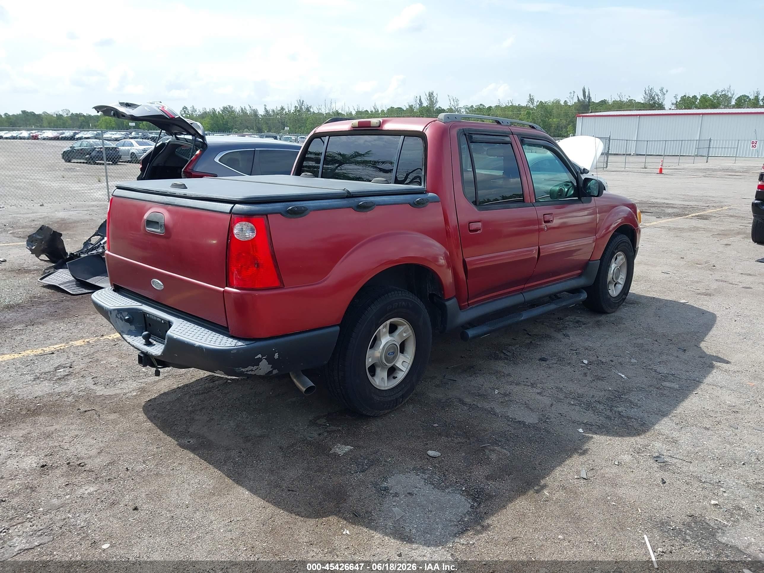 2002 Ford Explorer Sport Trac   Red vin: 1FMZU67E62UD43175