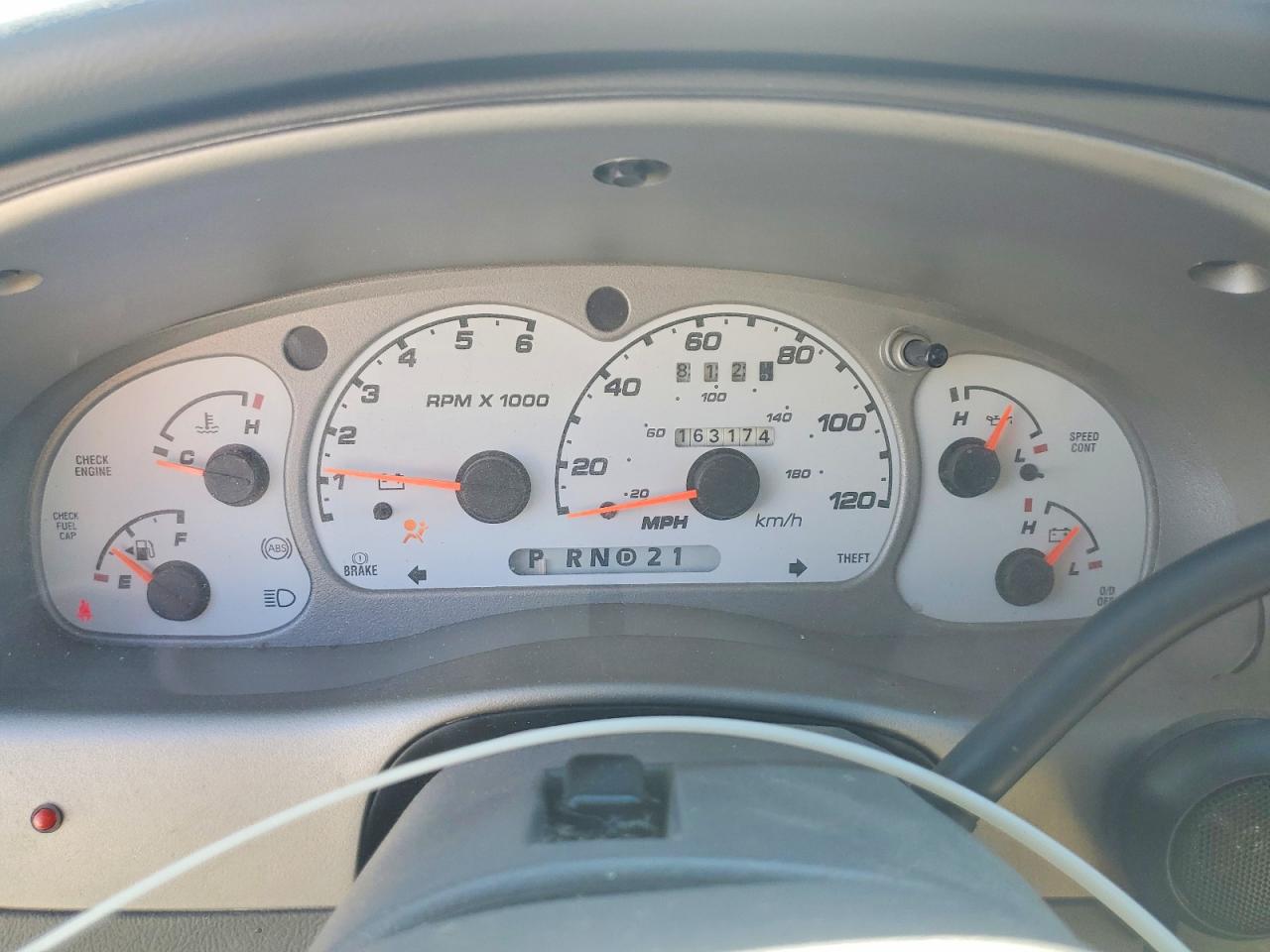 2001 Ford Explorer Sport Trac Red vin: 1FMZU67E71UB29116