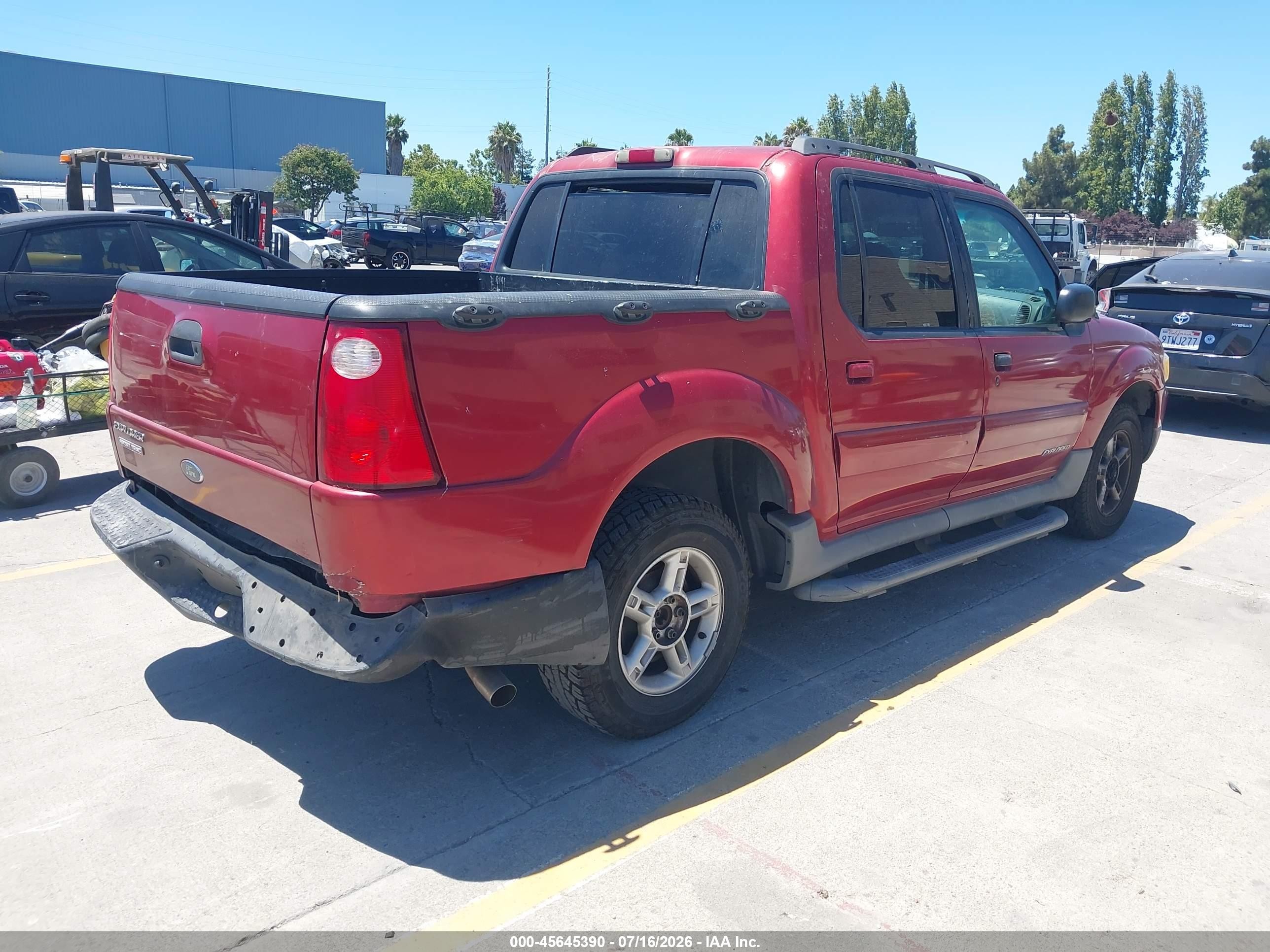 2001 Ford Explorer Sport Trac   Красный vin: 1FMZU67E71UC33766