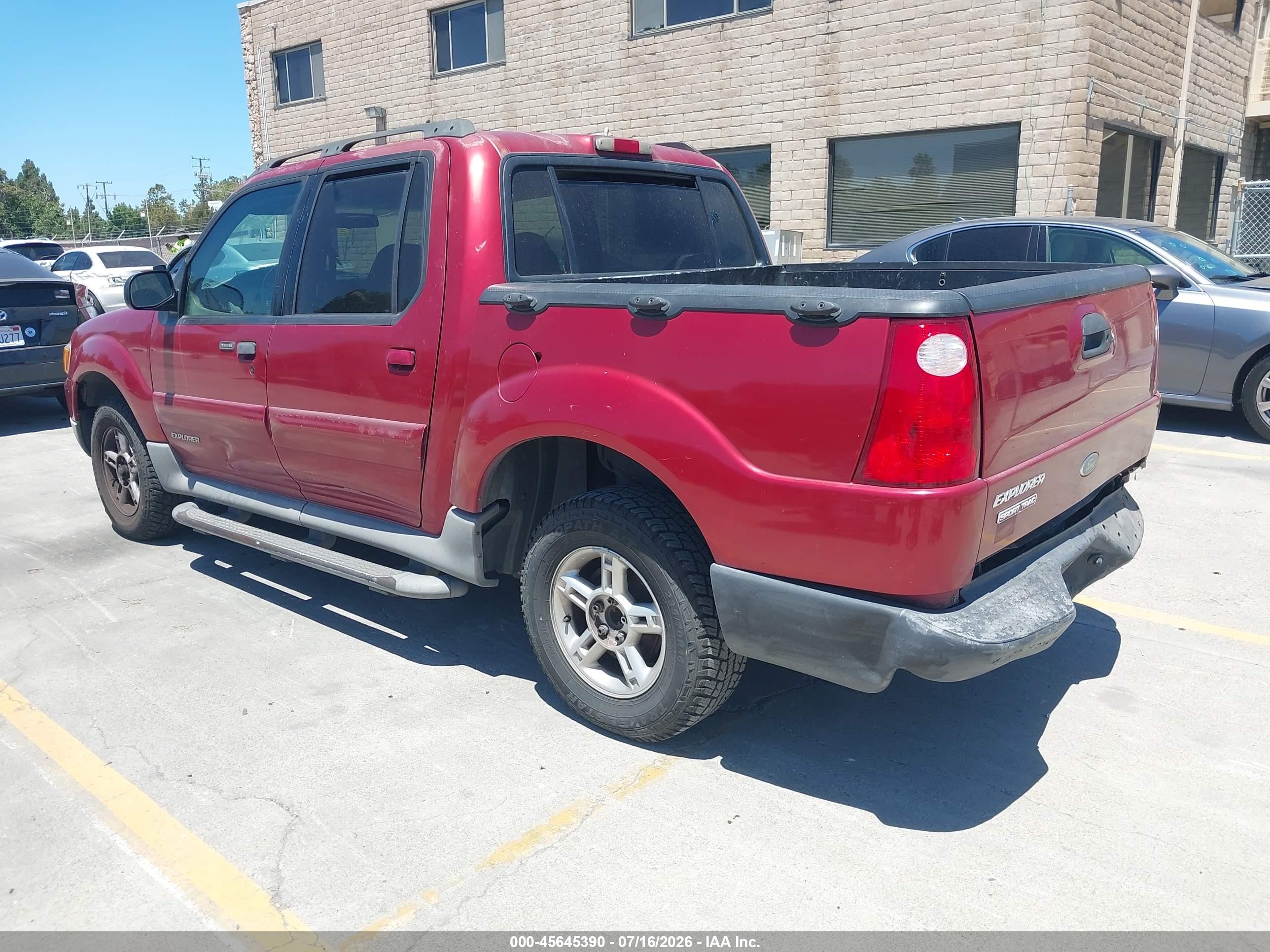 2001 Ford Explorer Sport Trac   Красный vin: 1FMZU67E71UC33766