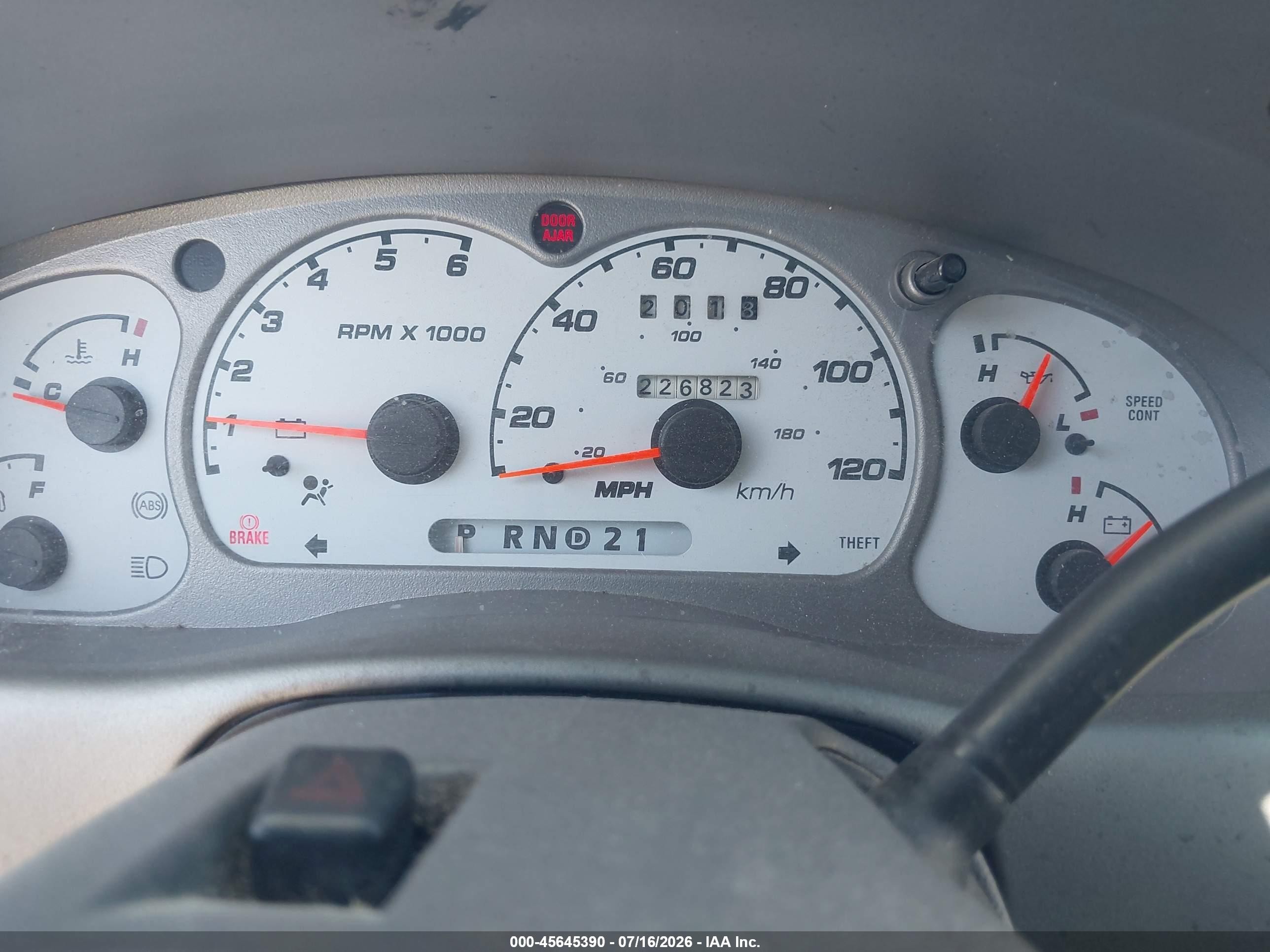 2001 Ford Explorer Sport Trac   Красный vin: 1FMZU67E71UC33766