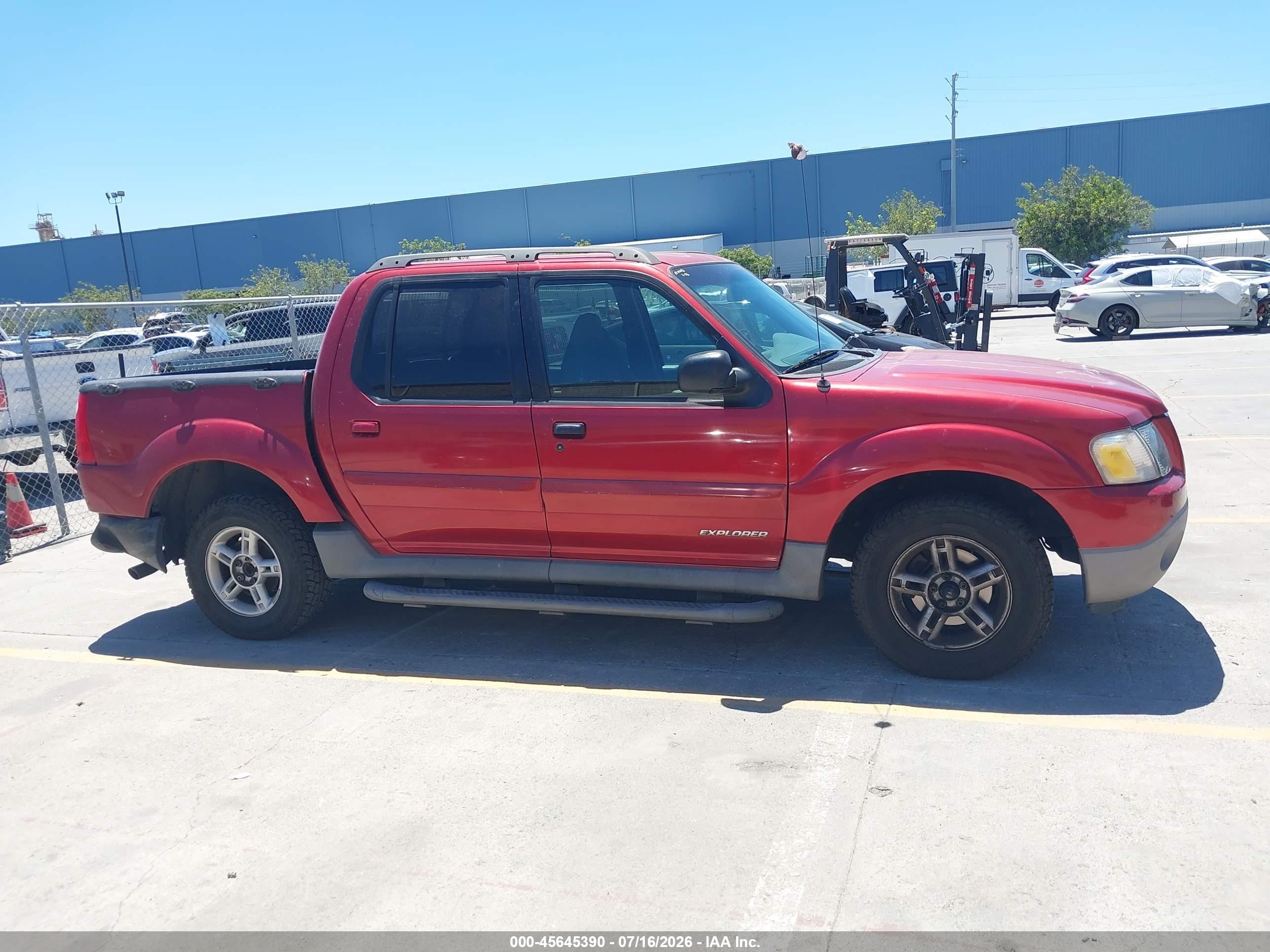 2001 Ford Explorer Sport Trac   Красный vin: 1FMZU67E71UC33766