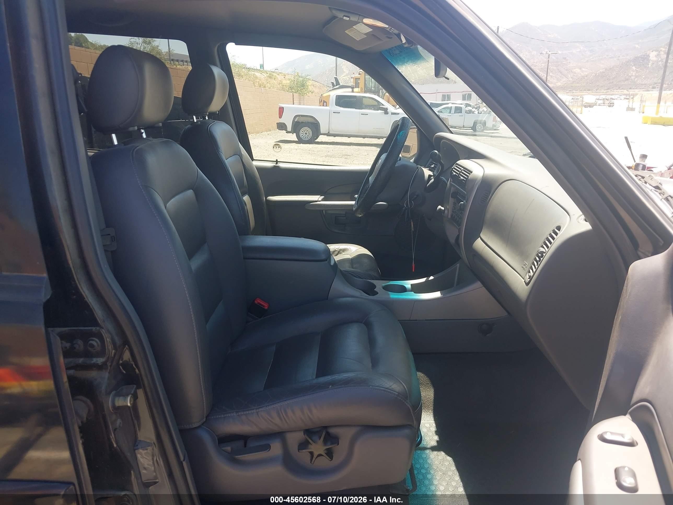 2002 Ford Explorer Sport Trac   Black vin: 1FMZU67E72UA94496