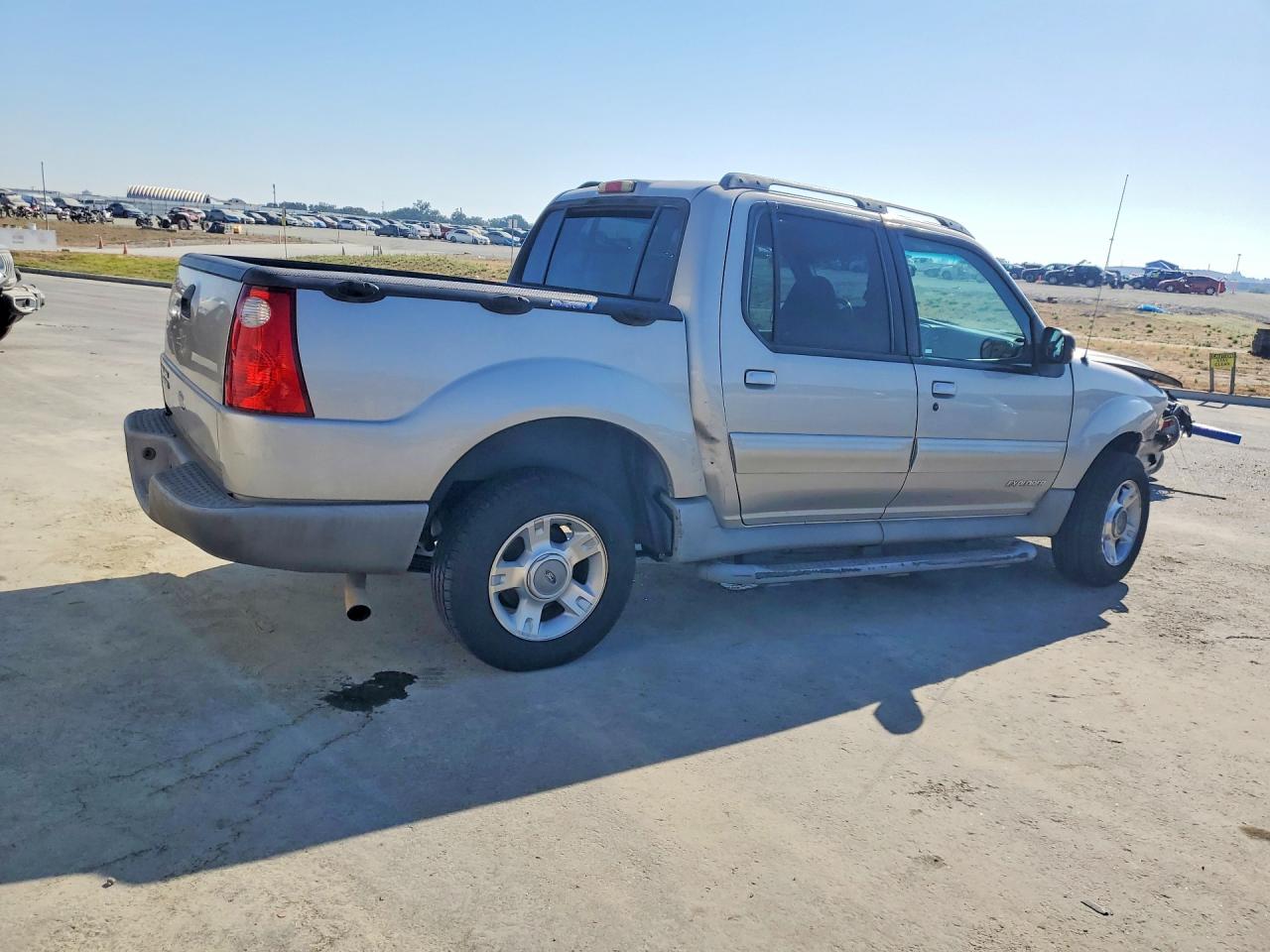 2002 Ford Explorer Sport Trac Silver vin: 1FMZU67E72UC57874
