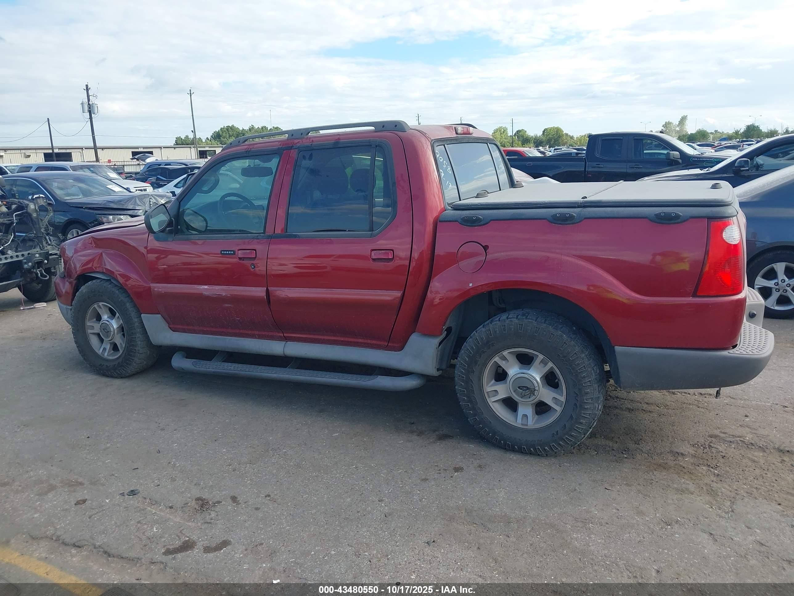 2003 Ford Explorer Sport Trac Xls/xlt Red vin: 1FMZU67E73UB67058