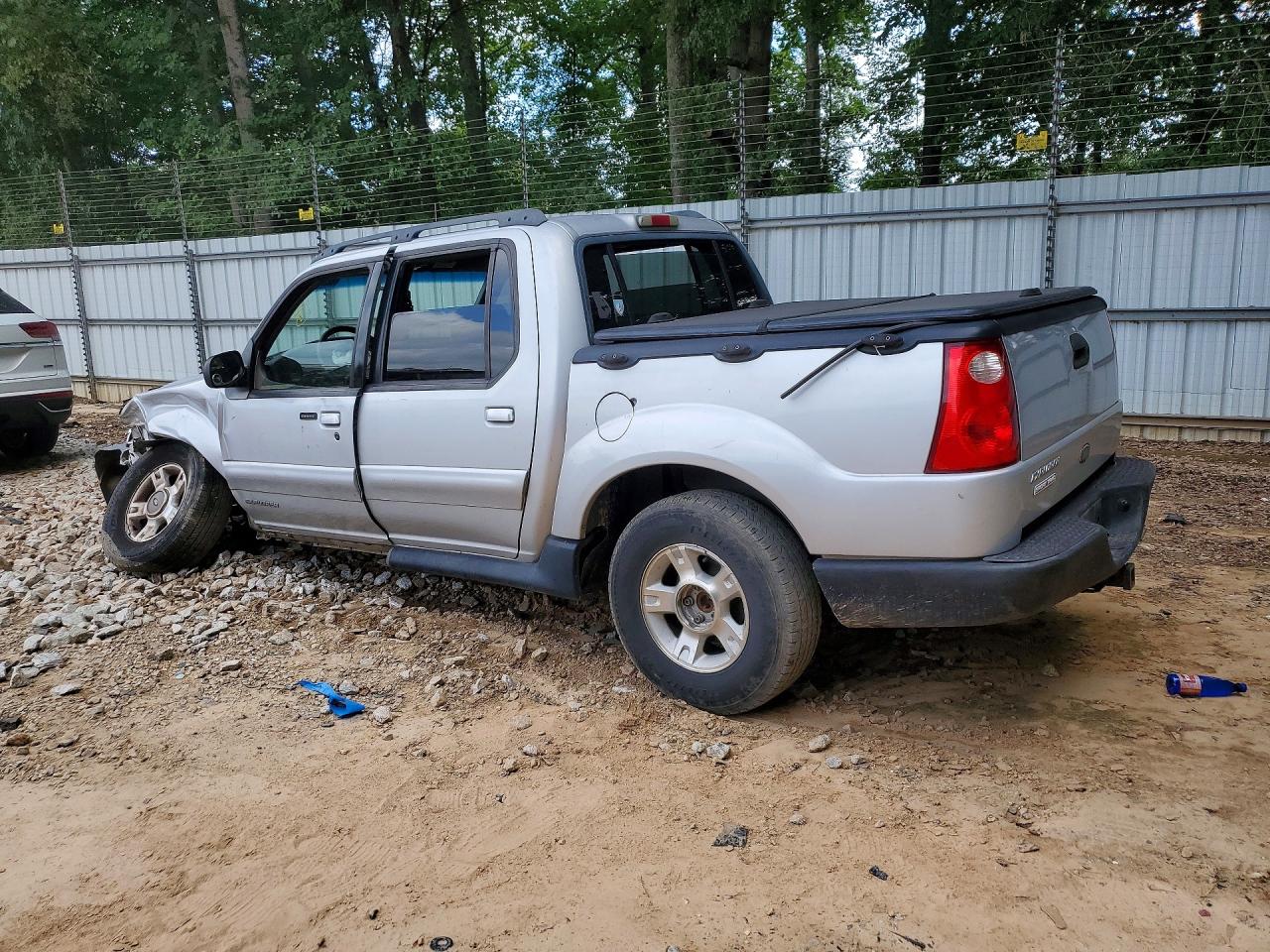 2002 Ford Explorer Sport Trac Silver vin: 1FMZU67E82UB48159