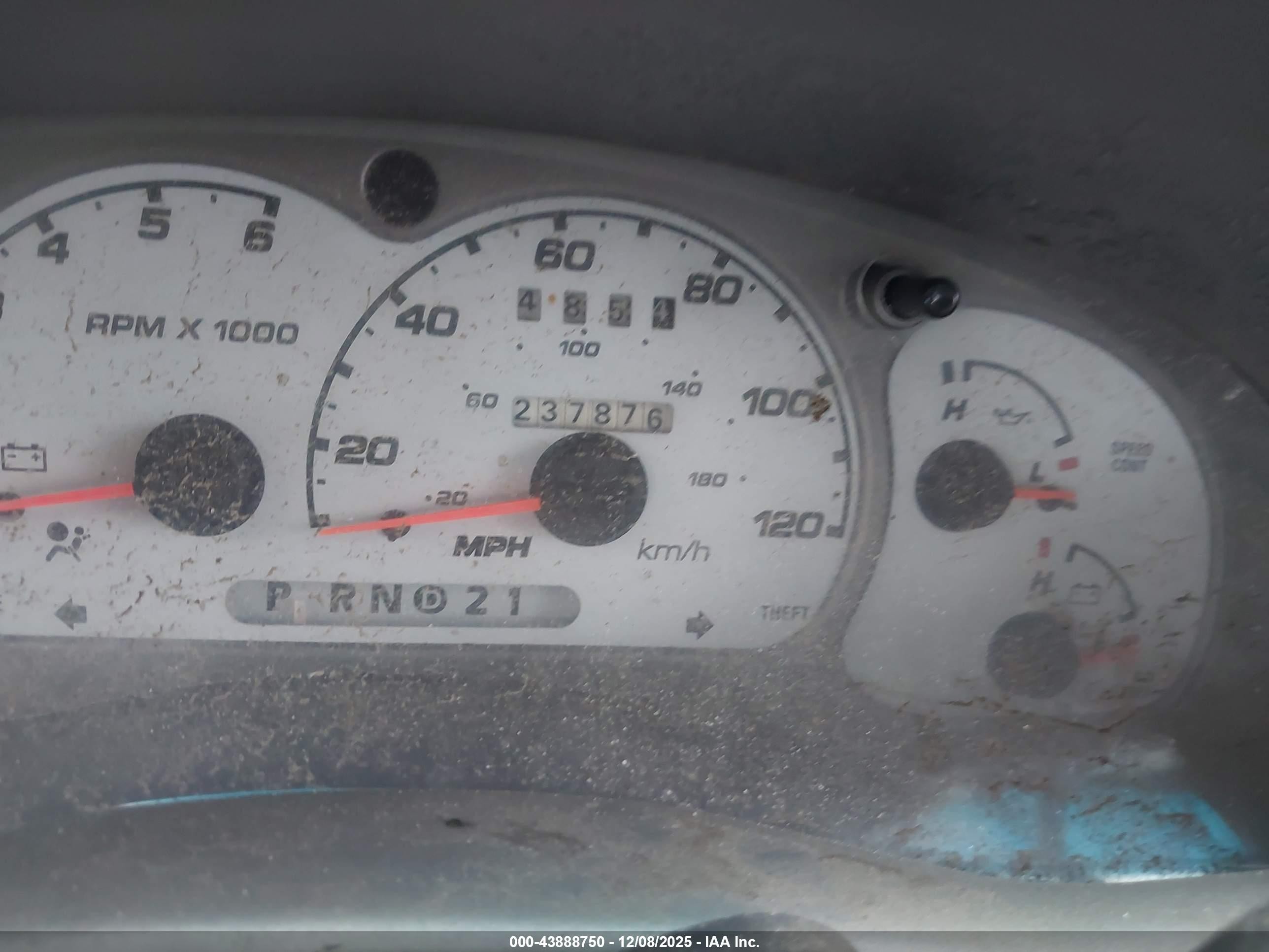 2001 Ford Explorer Sport Trac   Dark Blue vin: 1FMZU67E91UC12384