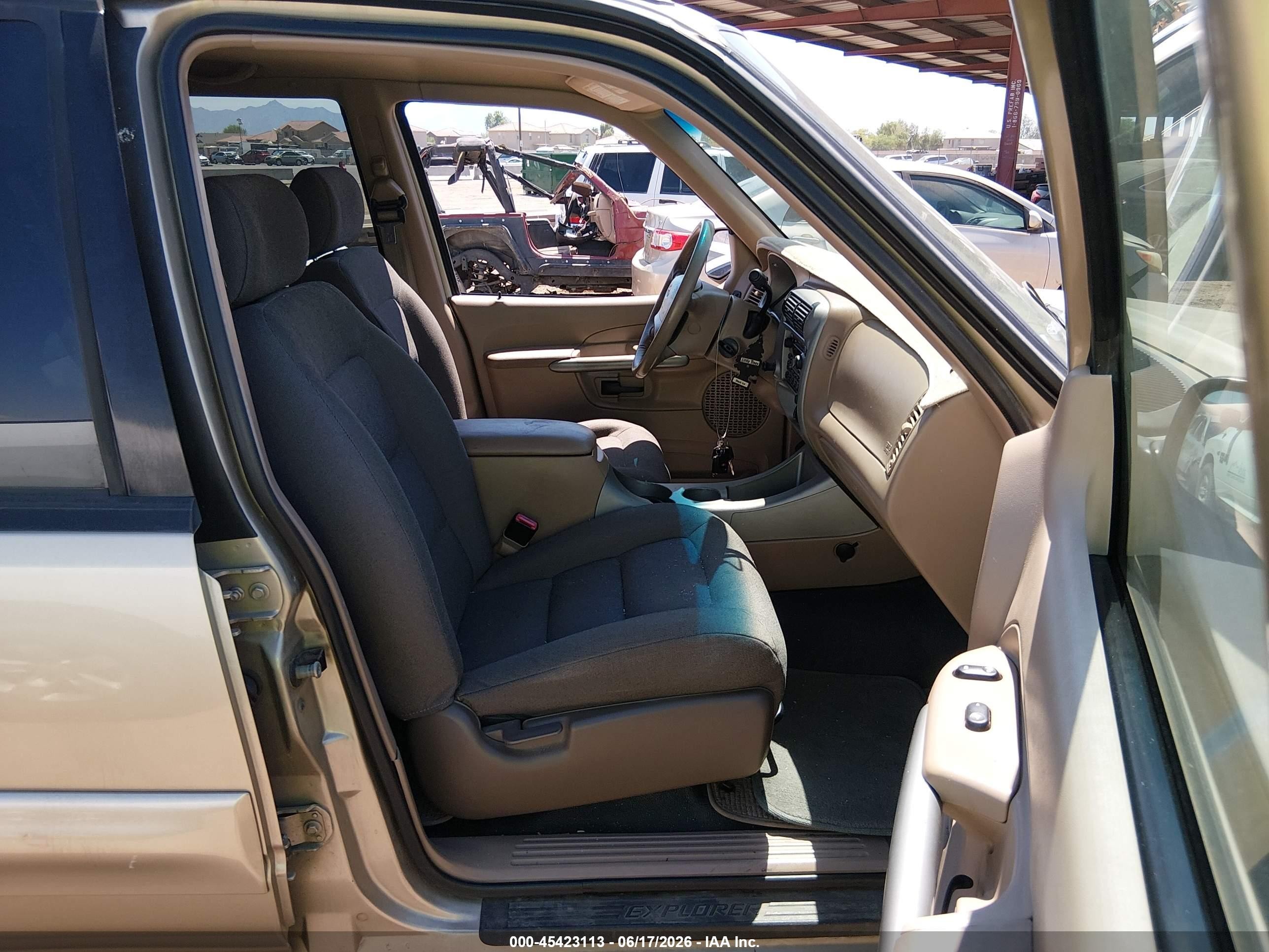 2002 Ford Explorer Sport Trac   Brown vin: 1FMZU67E92UD41713