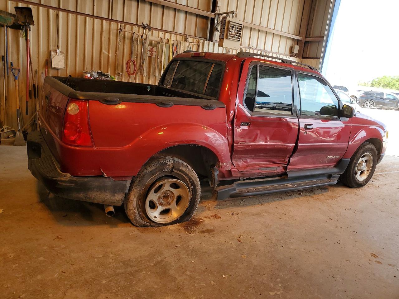 2002 Ford Explorer Sport Trac Red vin: 1FMZU67EX2UB18418