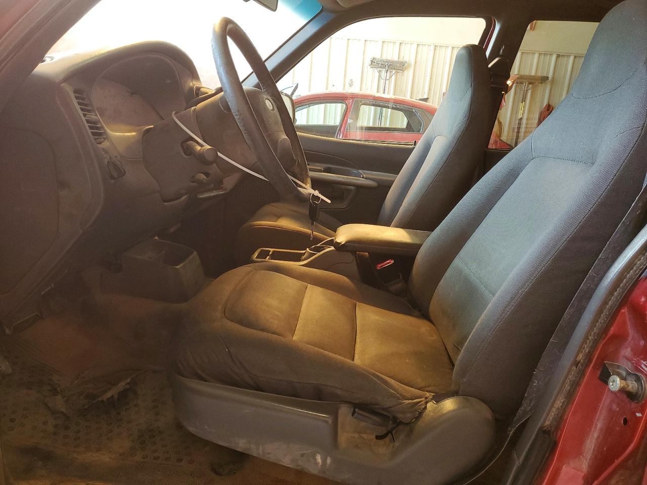 2002 Ford Explorer Sport Trac Red vin: 1FMZU67EX2UB18418