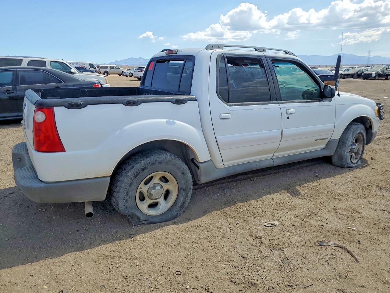 2002 Ford Explorer Sport Trac White vin: 1FMZU67EX2UB85892