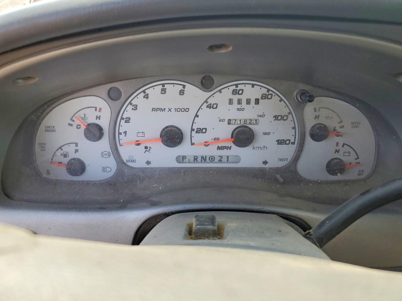 2002 Ford Explorer Sport Trac White vin: 1FMZU67EX2UB85892