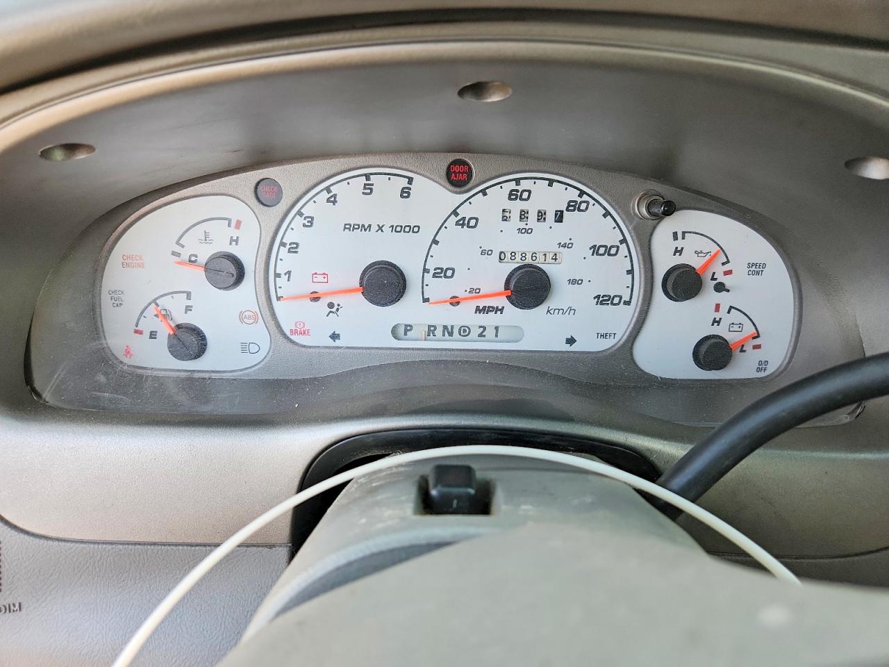2003 Ford Explorer Sport Trac White vin: 1FMZU67EX3UB67121