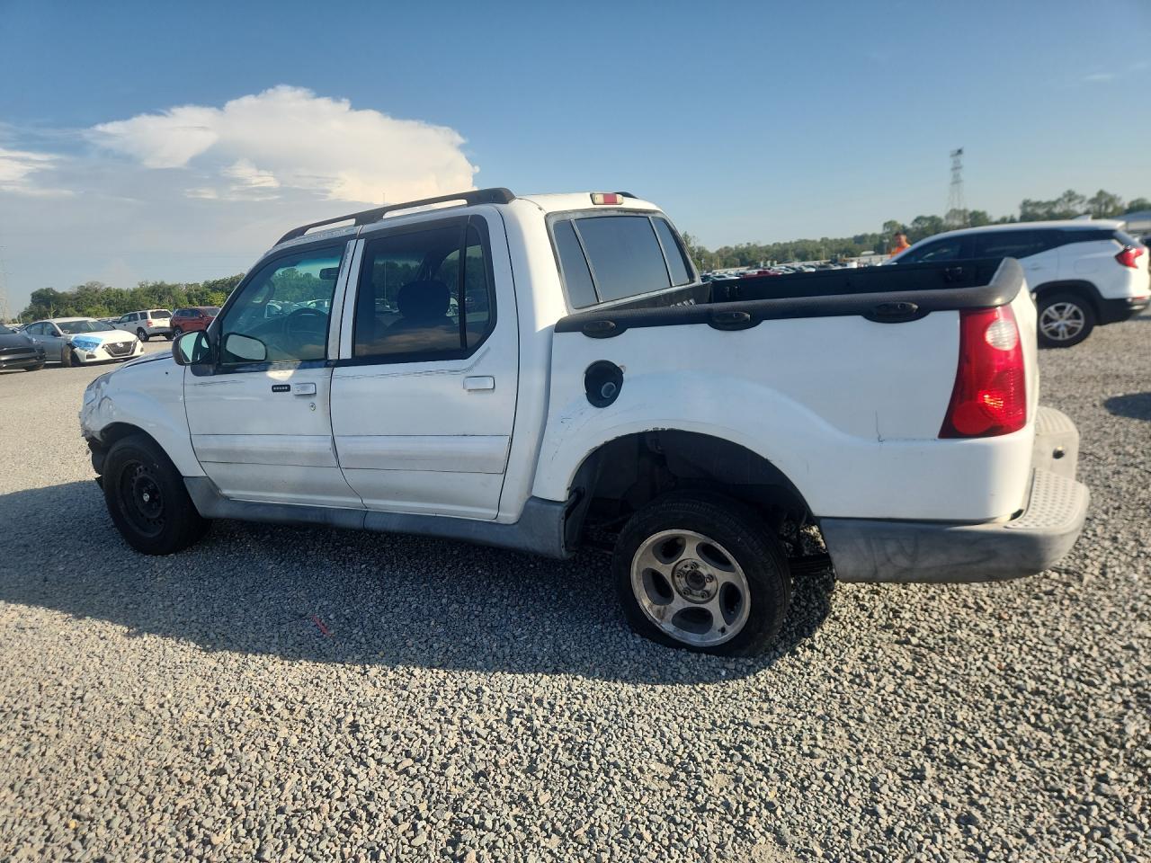 2004 Ford Explorer Sport Trac White vin: 1FMZU67K04UA97376
