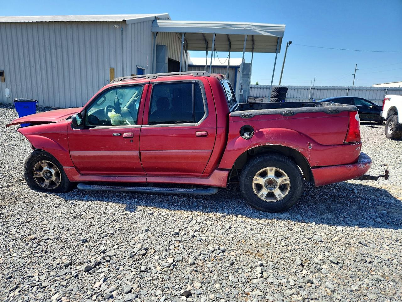 2004 Ford Explorer Sport Trac Red vin: 1FMZU67K04UB99678